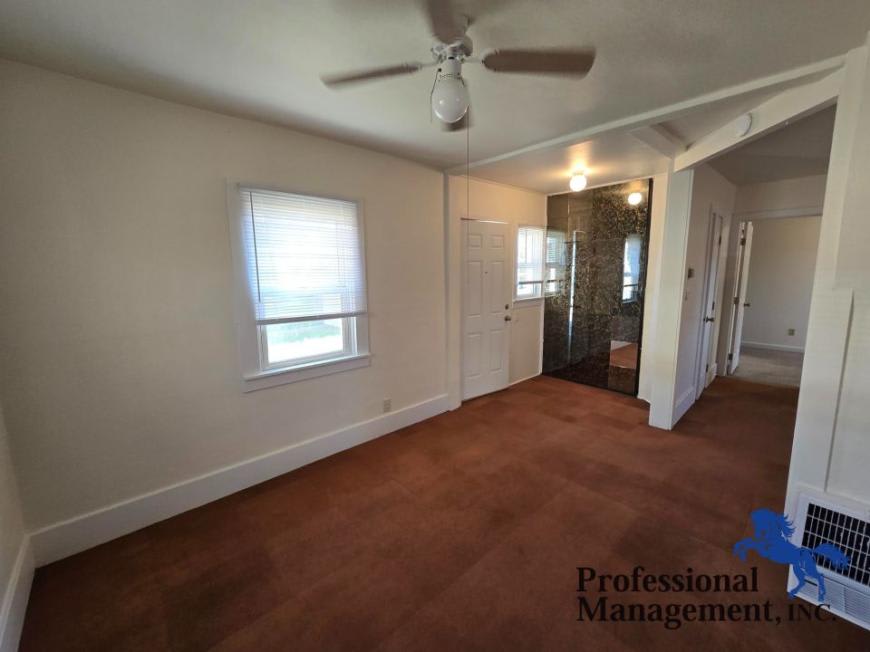 110 1 2 S 36Th St – photo 2
