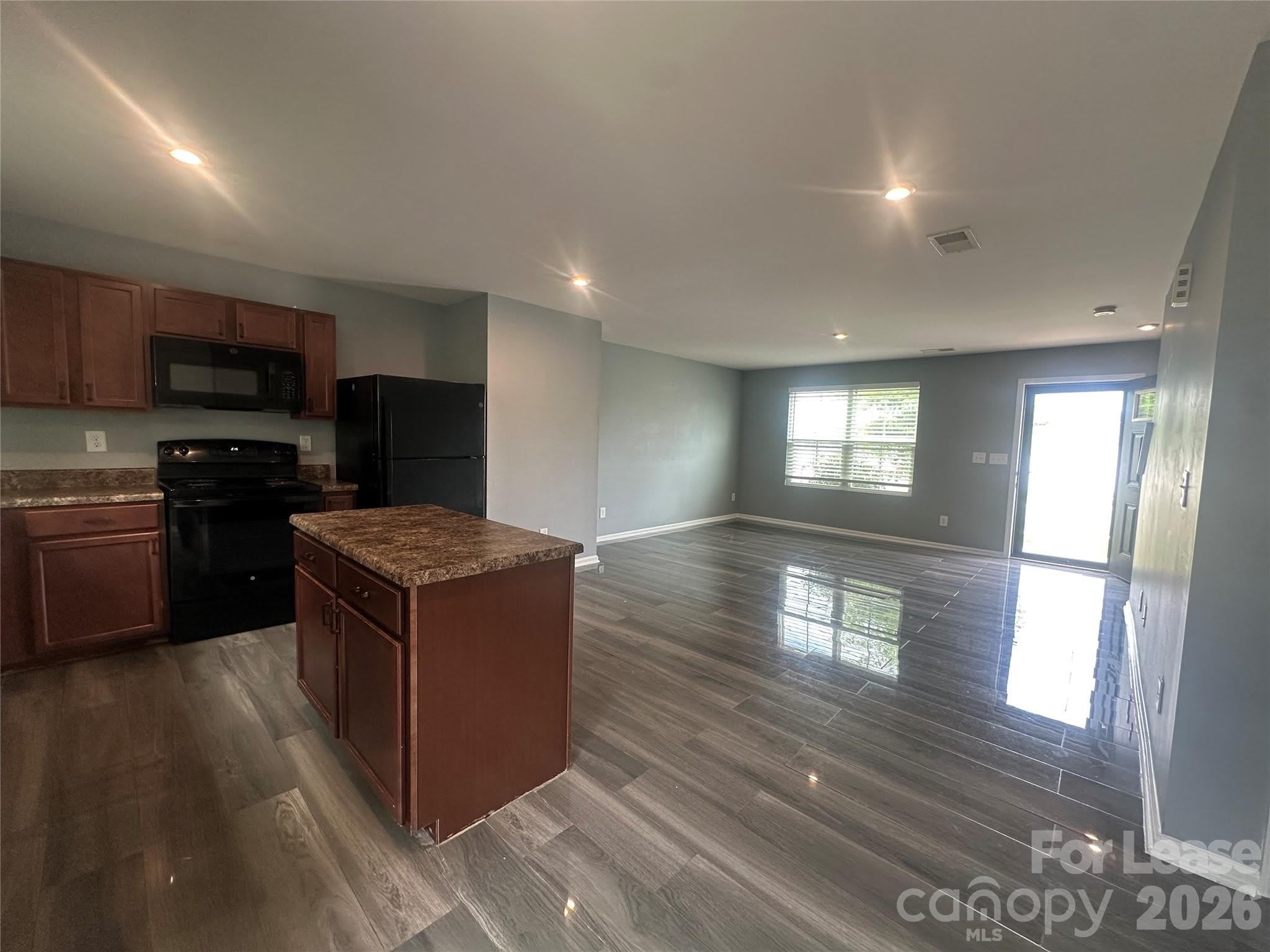 5014 Merwyn Avenue – photo 4