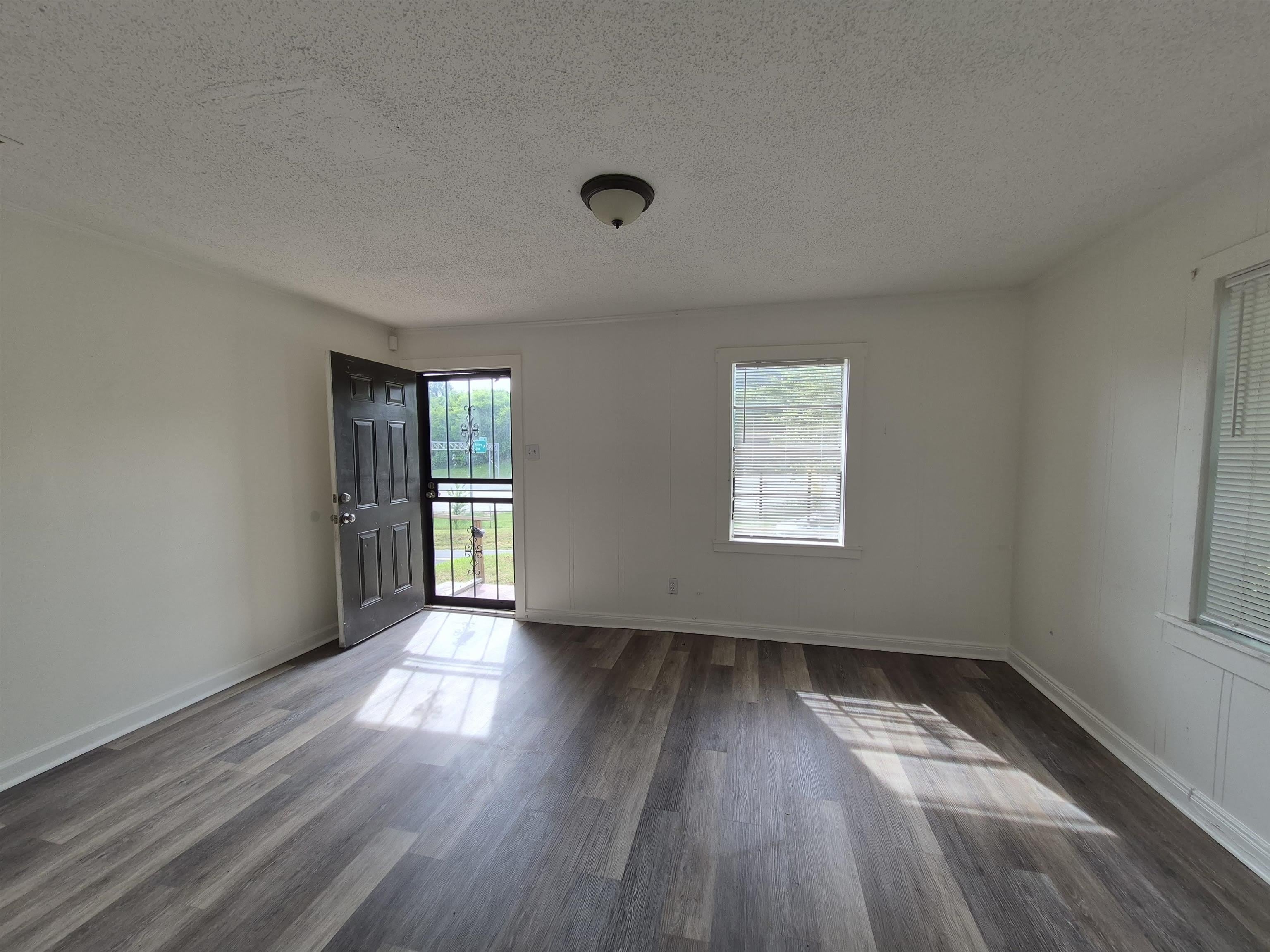2100 RIVERSIDE Blvd – photo 2