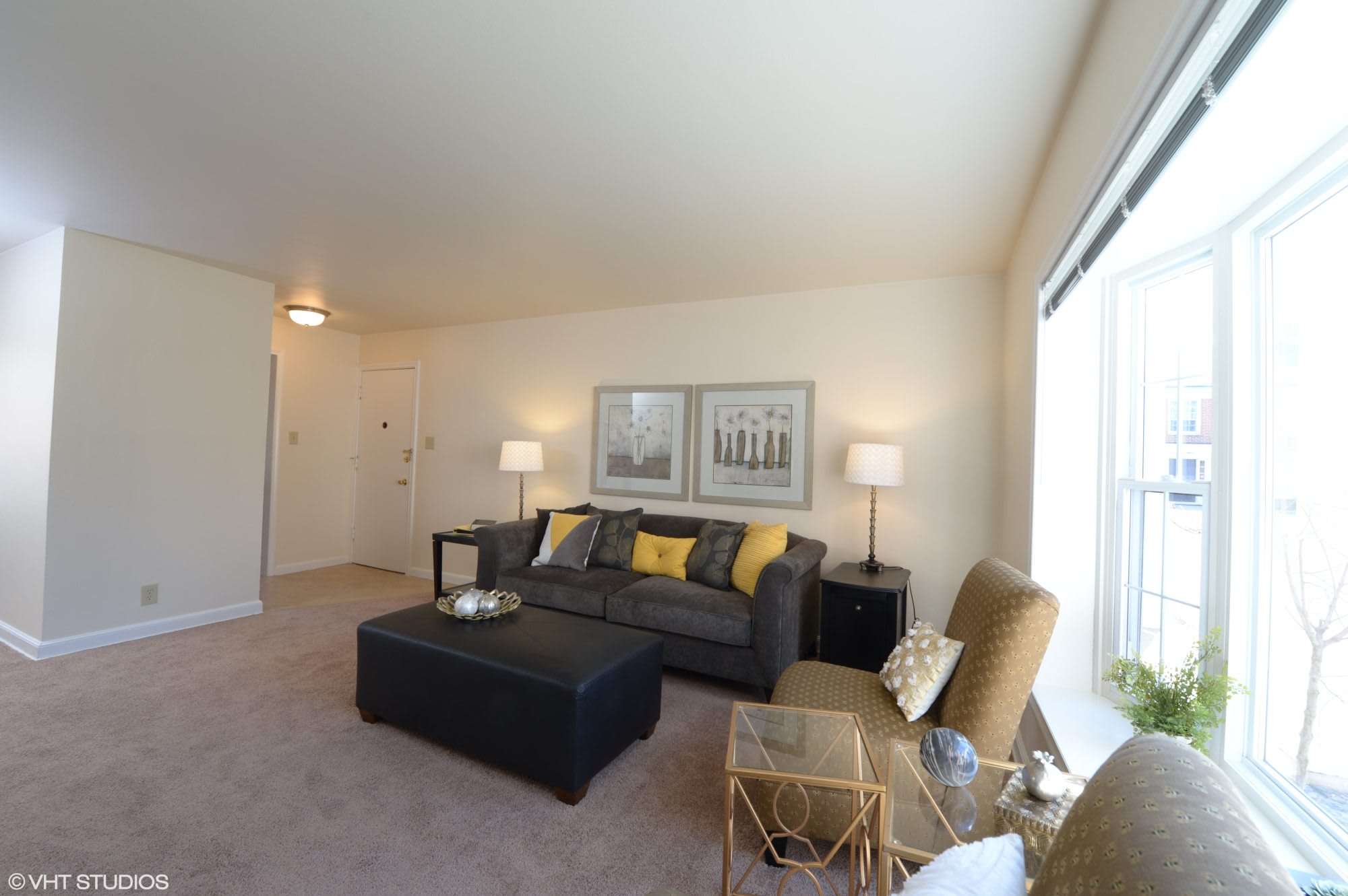 Colonial Court Apartments – photo 4