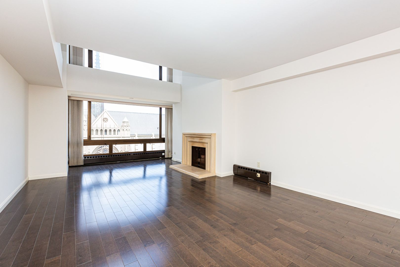 Iconic Gramercy Towers 2 Story 2Br 2 5Ba 1 745Sqft Views Pool Fitness Pet Parking Laundry Progressive – photo 4