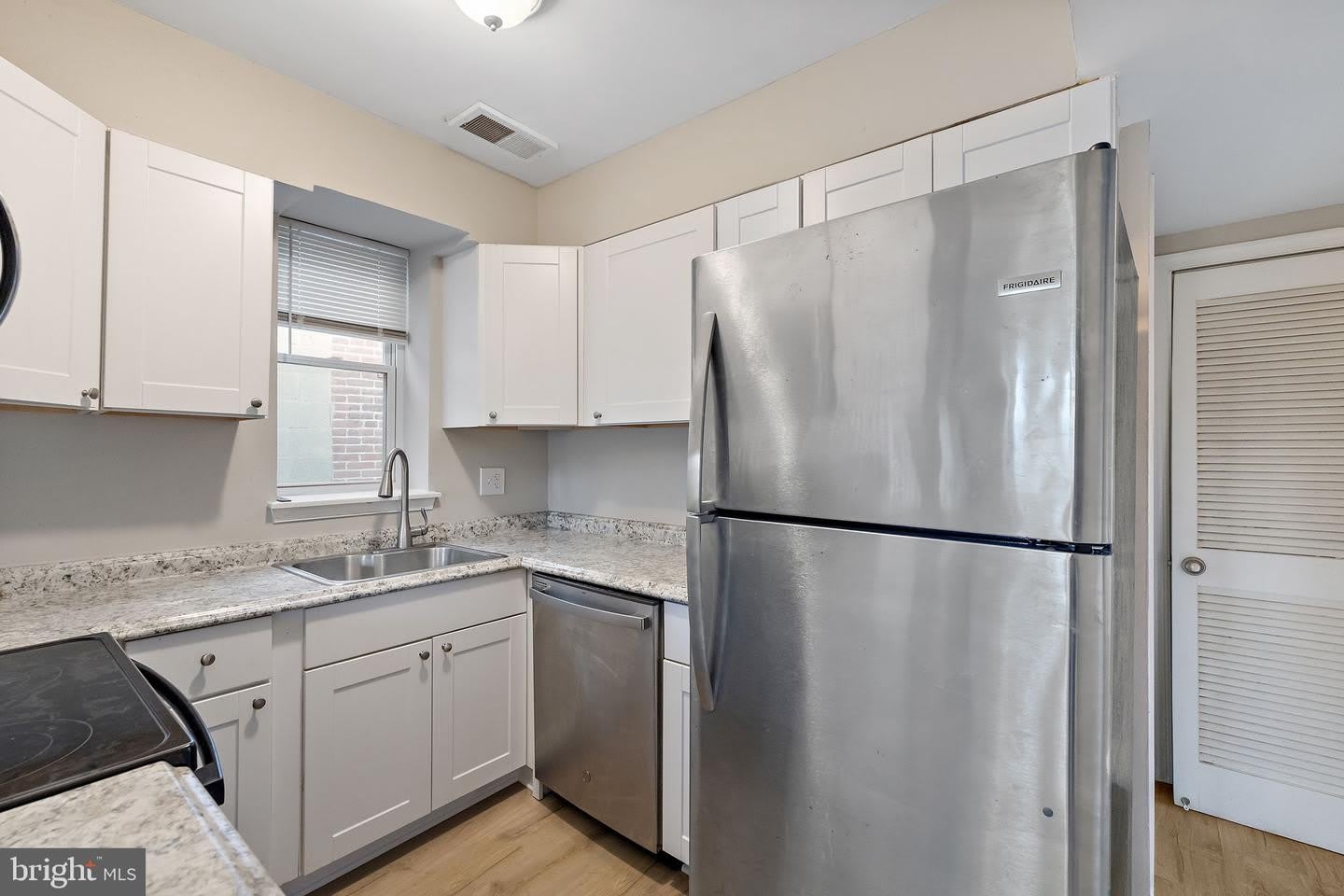 827 N JACKSON ST #2 – photo 3