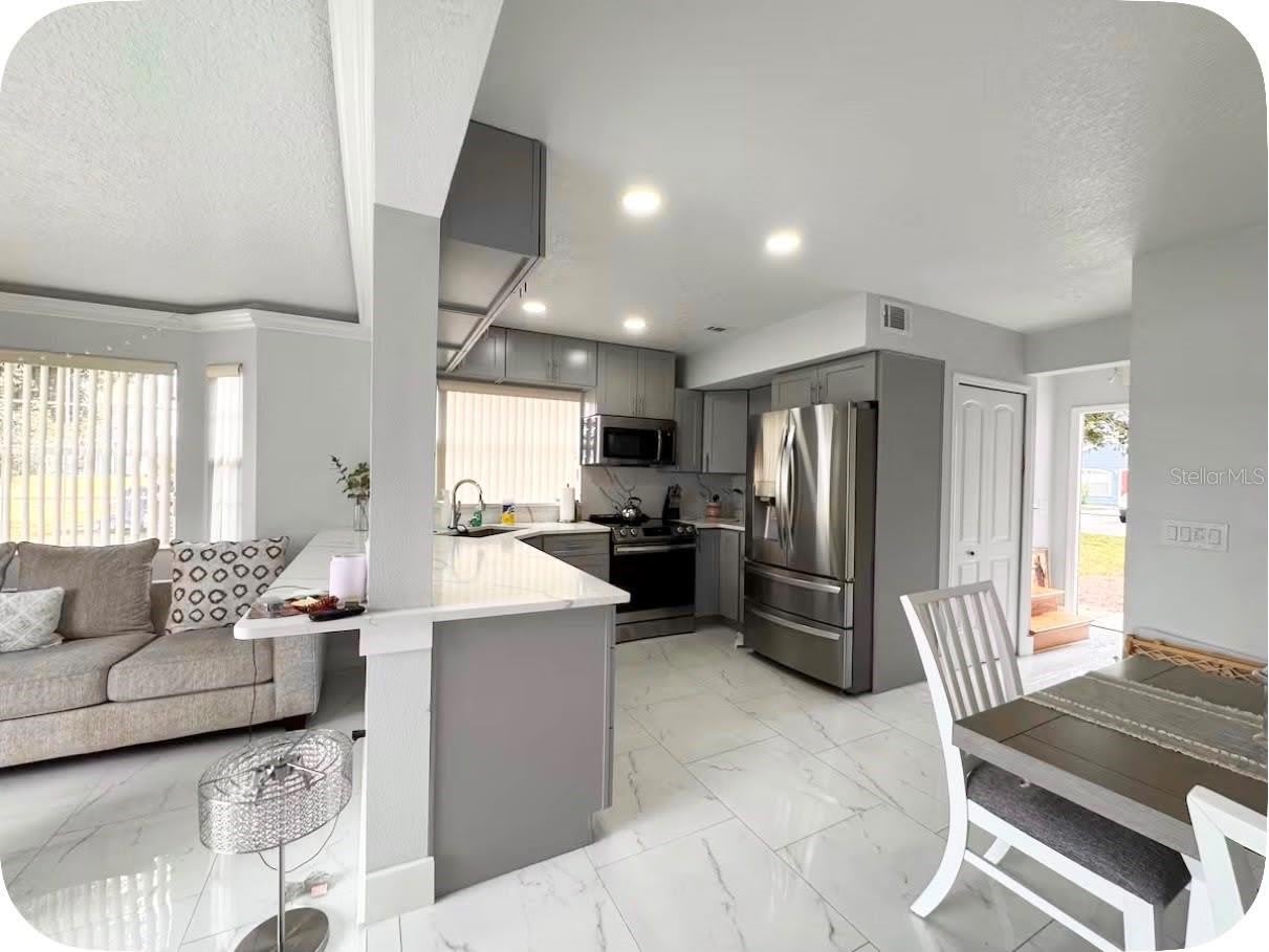 574 ORCHID Drive – photo 2
