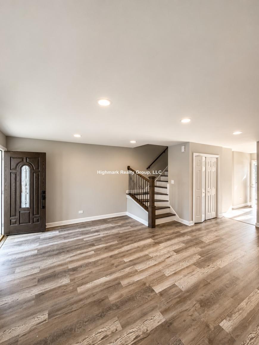 354 Skokie Ct. – photo 4