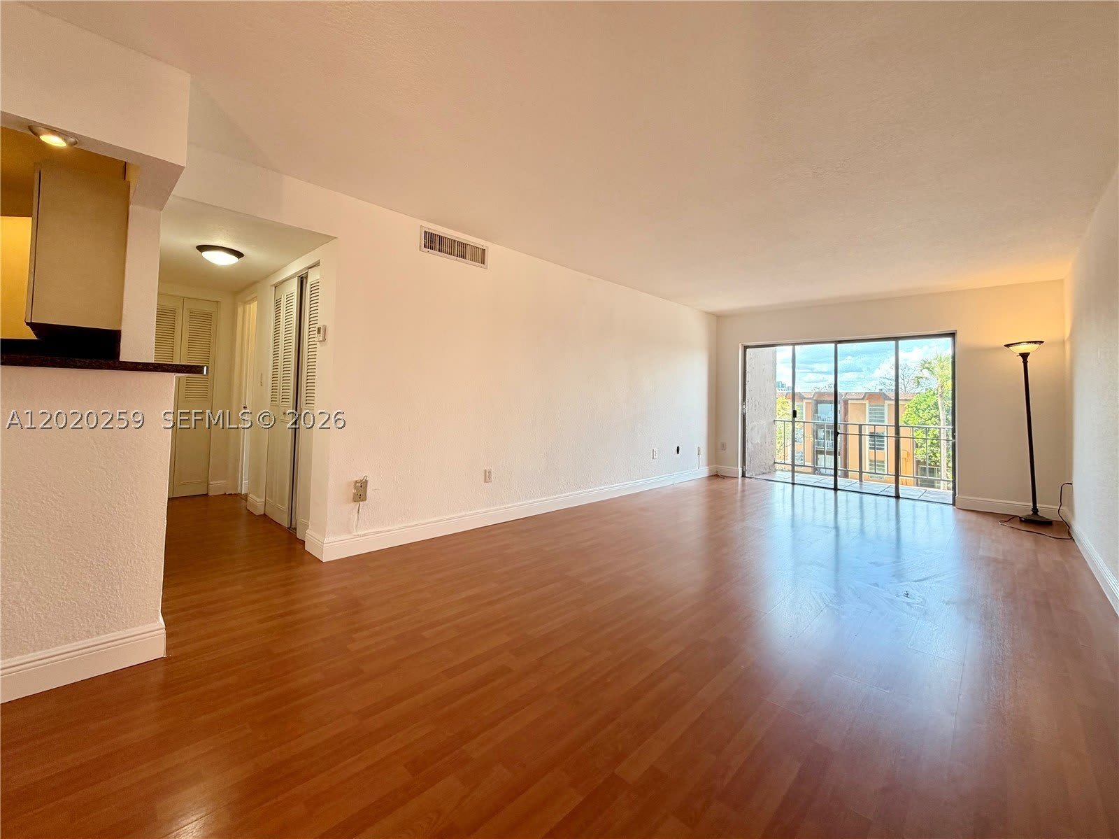 9429 SW 76th St – photo 2
