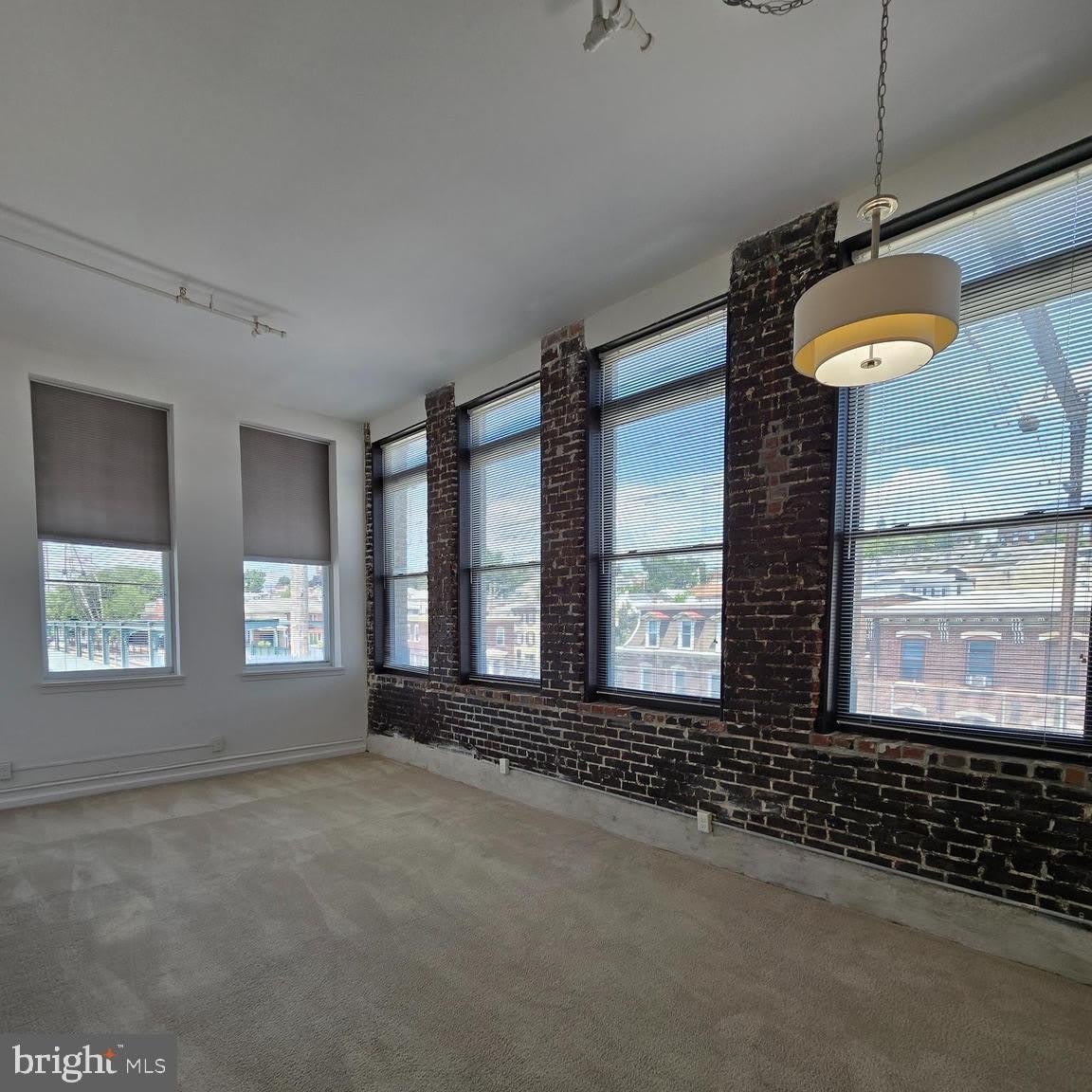 4368 CRESSON Street – photo 3