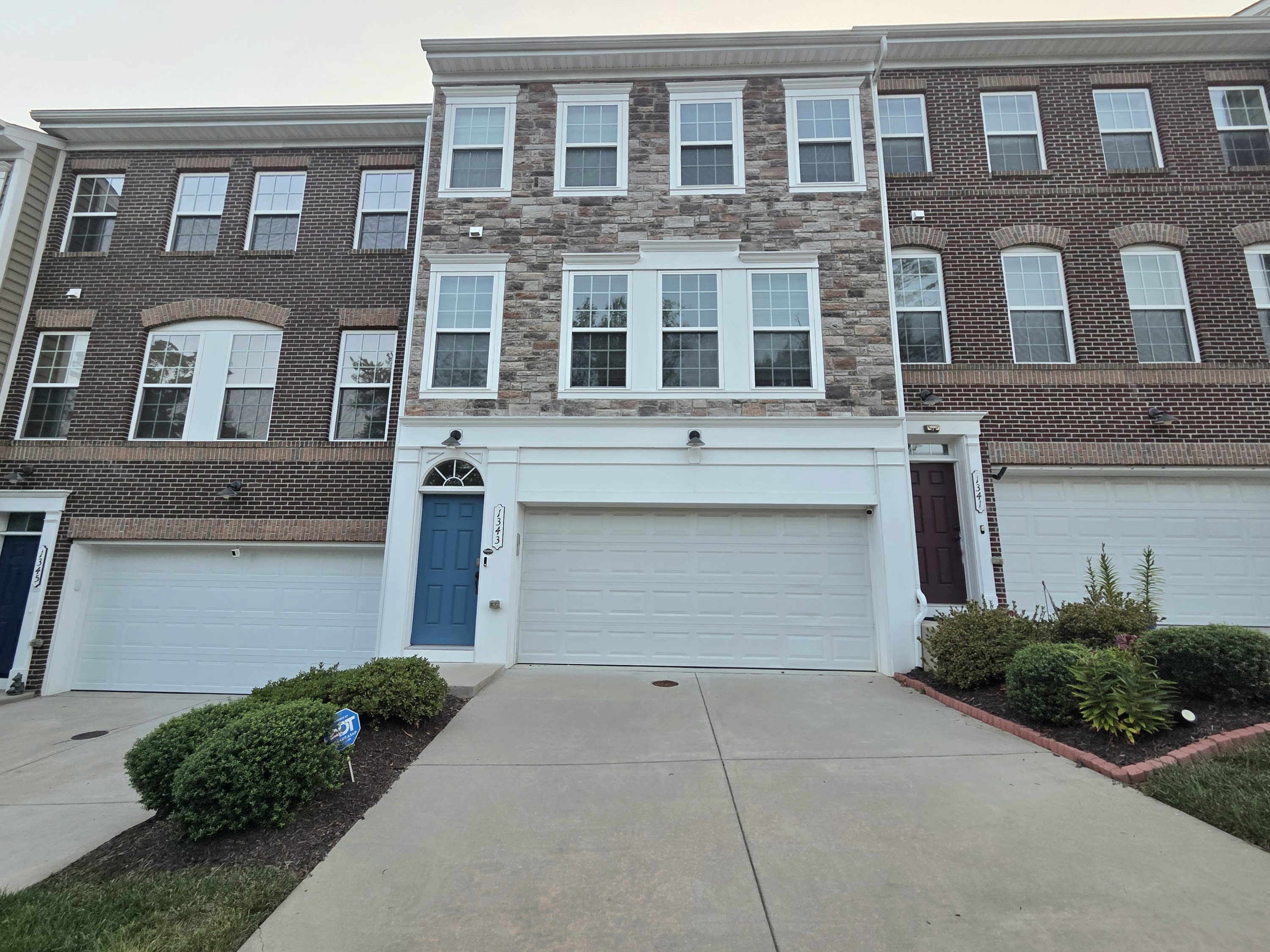 1343 Gilmore St – photo 1