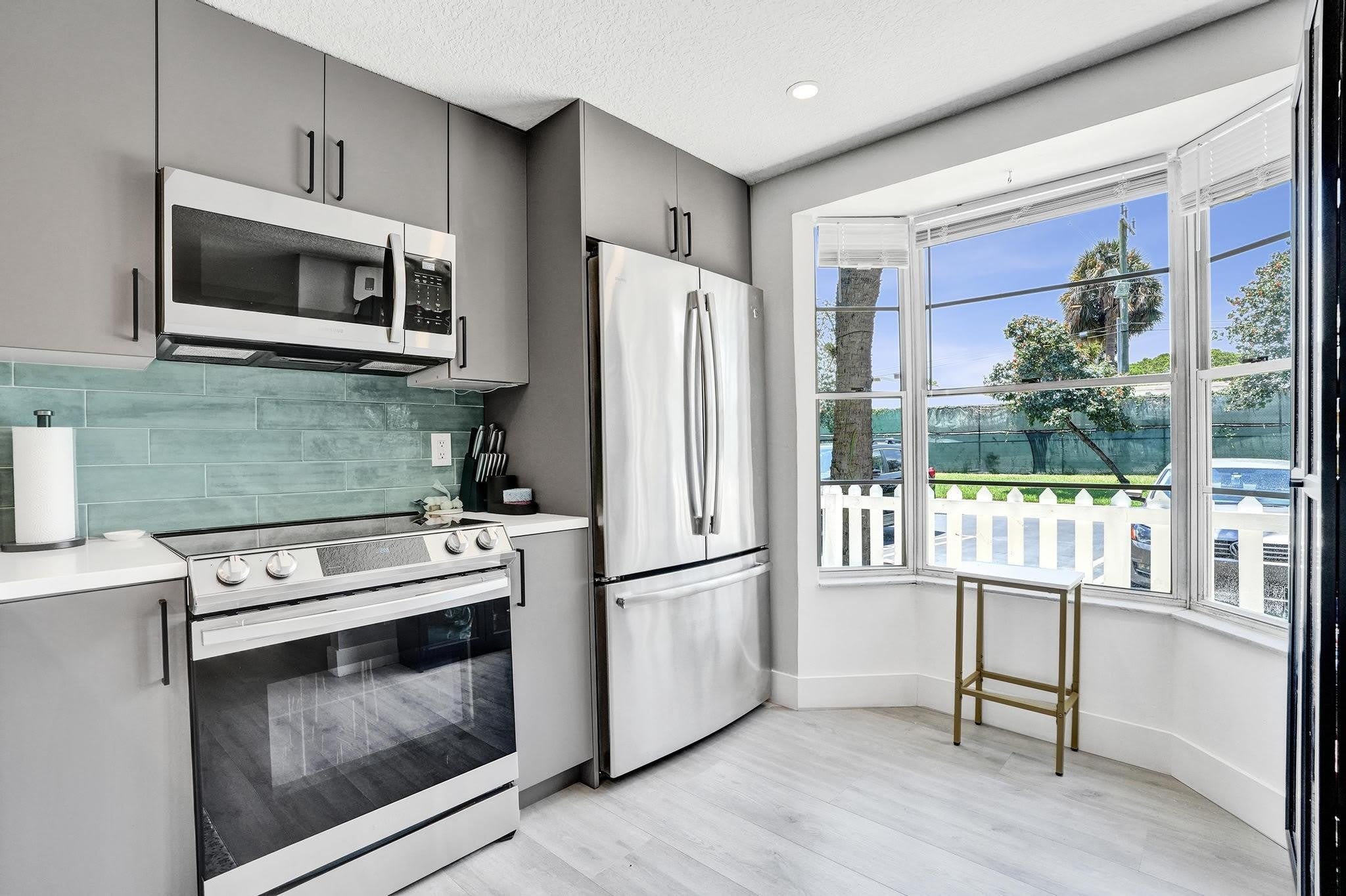 201 SW 3rd Street – photo 3