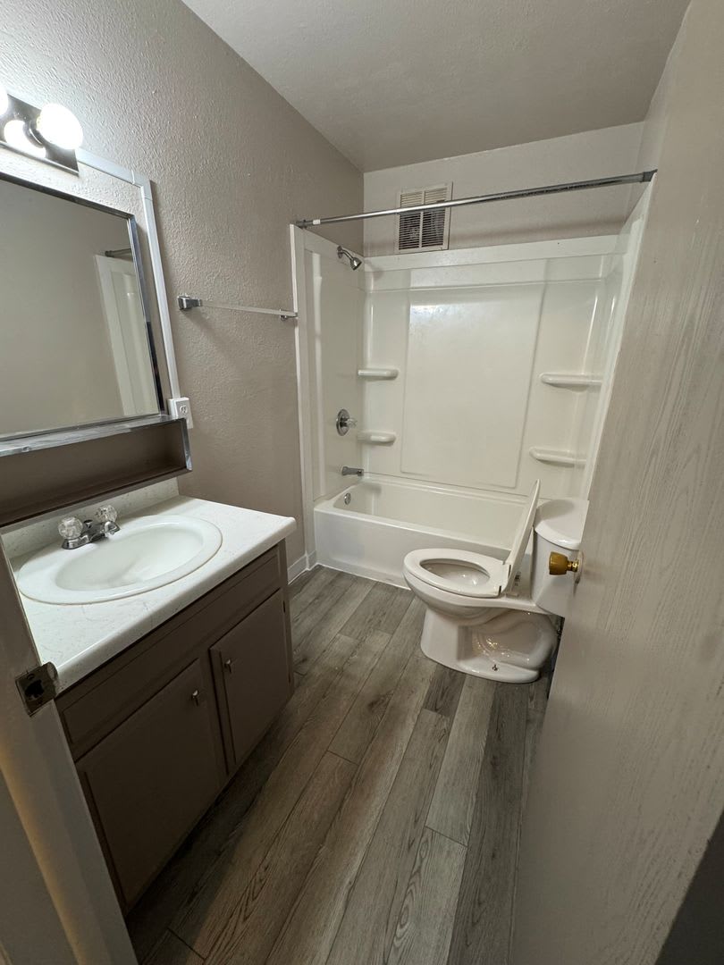 502 Reynolds – photo 4