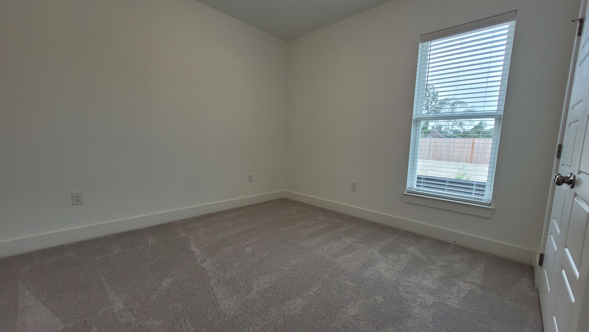 Stunning home in Garden Hill! – photo 4