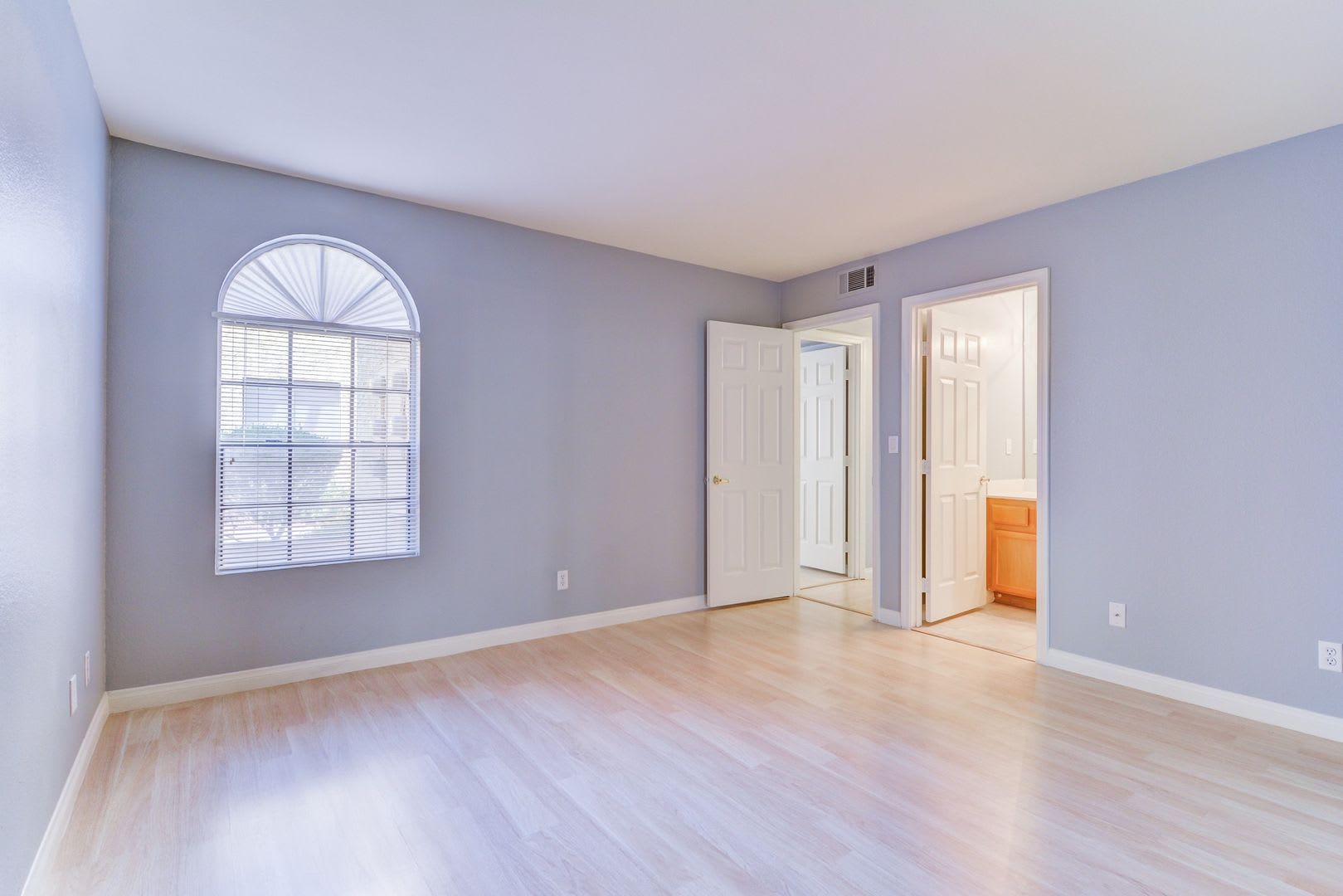 2974 Juniper Hills Boulevard Unit#101, Las Vegas, Nevada 89142 – photo 1