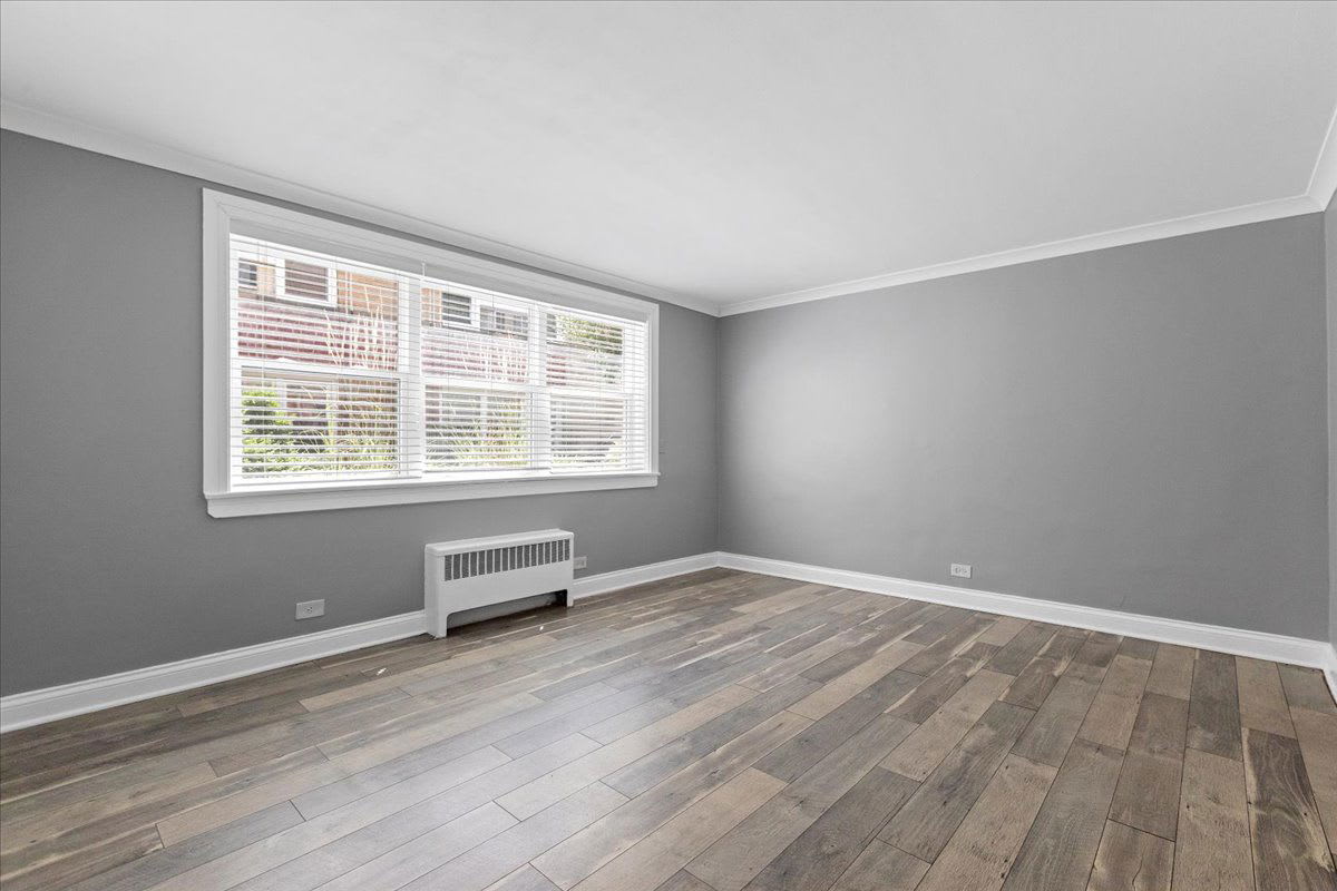 2754 West Pratt Boulevard – photo 5