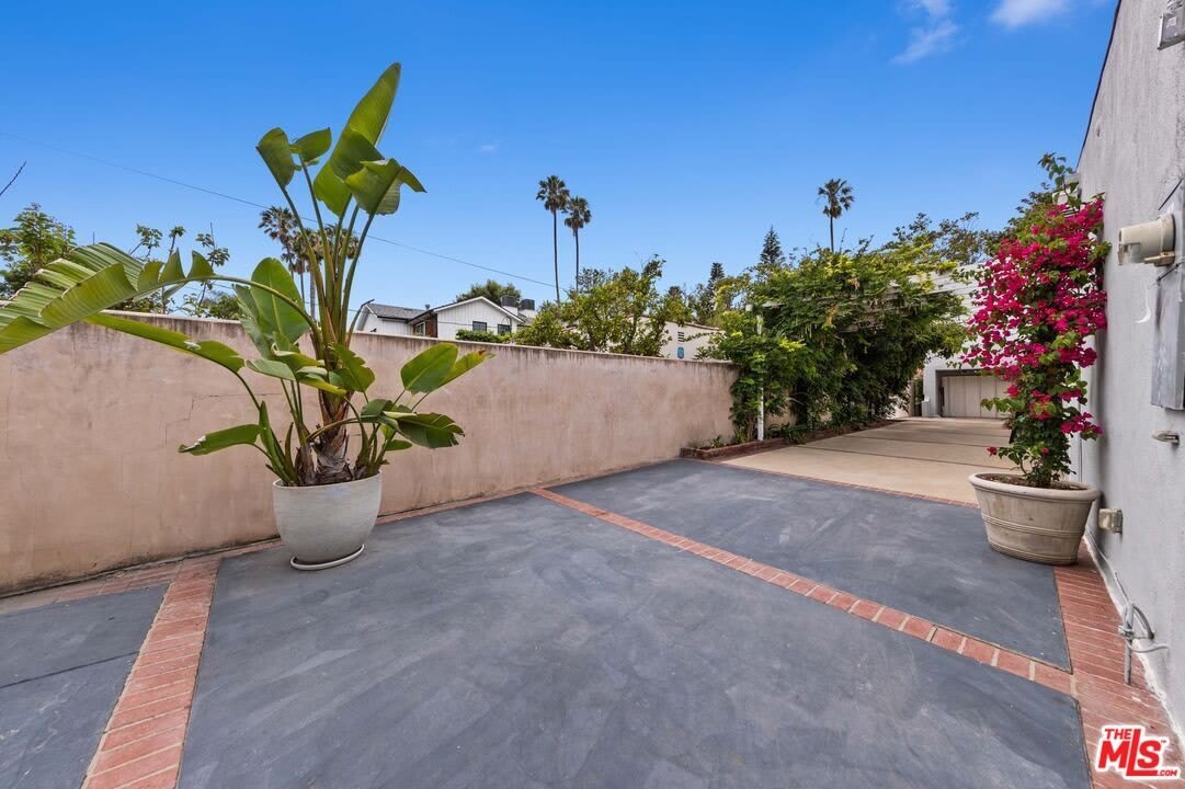 736 N Alta Vista Blvd – photo 1