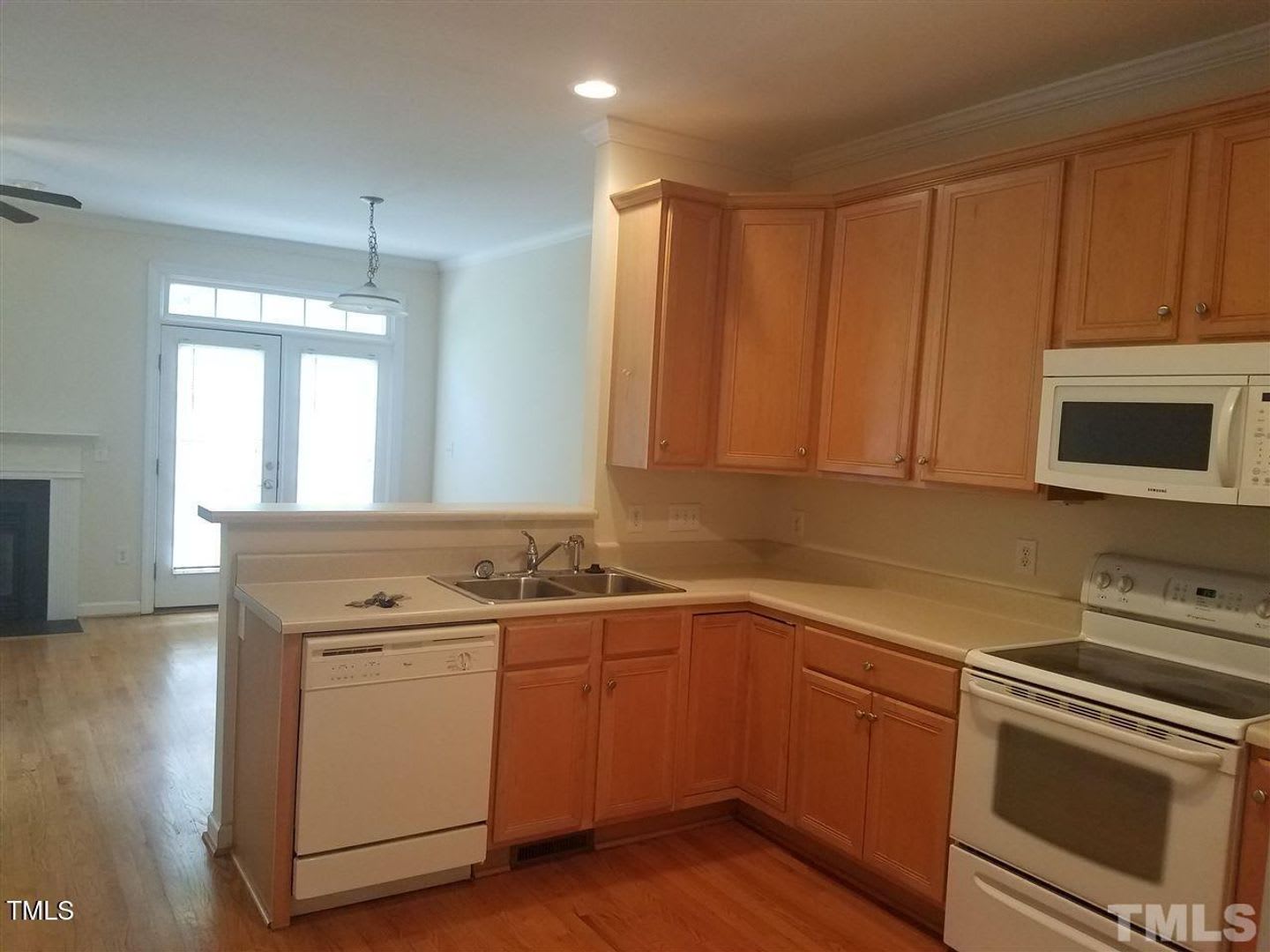6922 Ray Road – photo 4