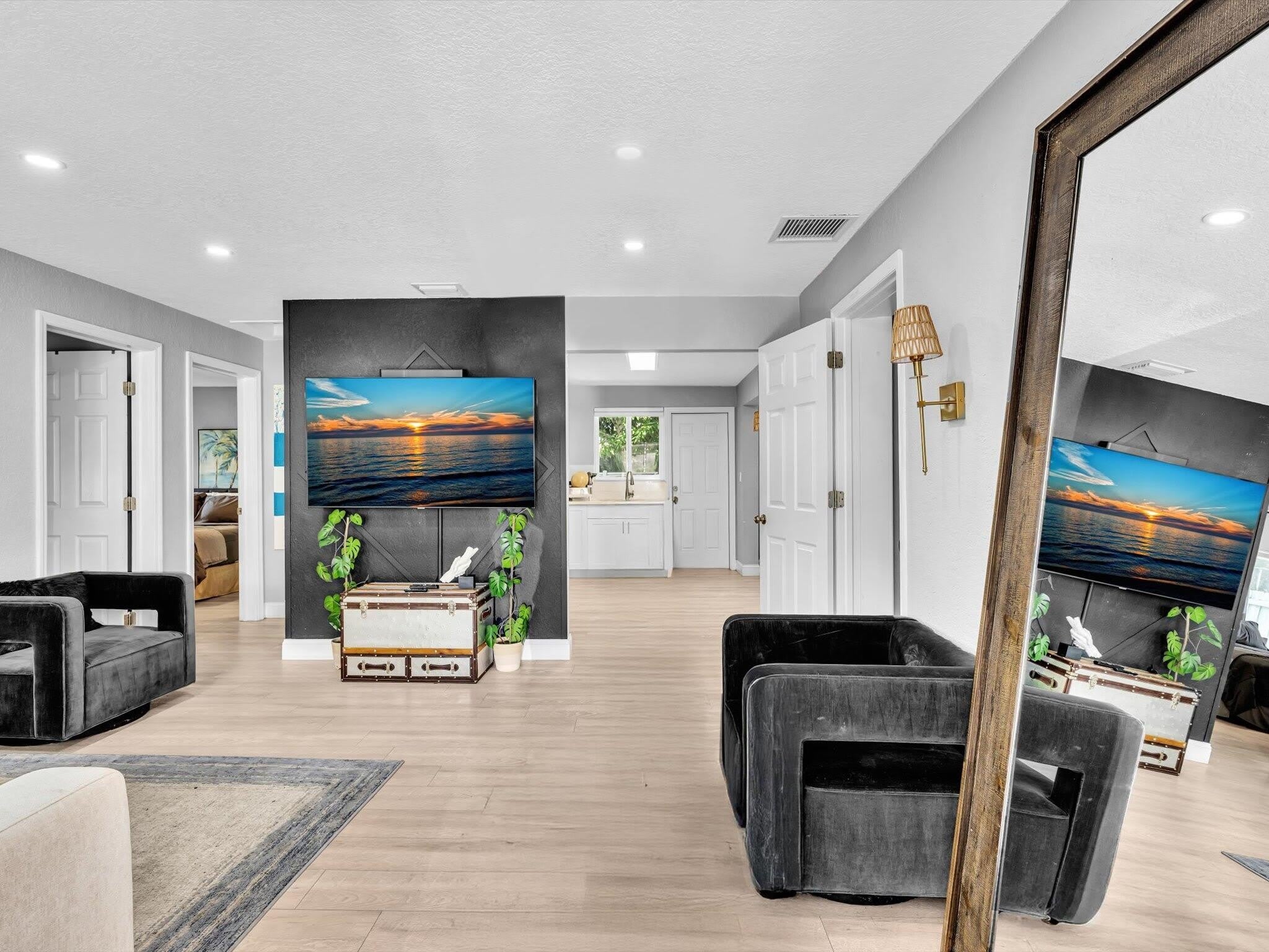 5365 N Andrews Avenue – photo 3