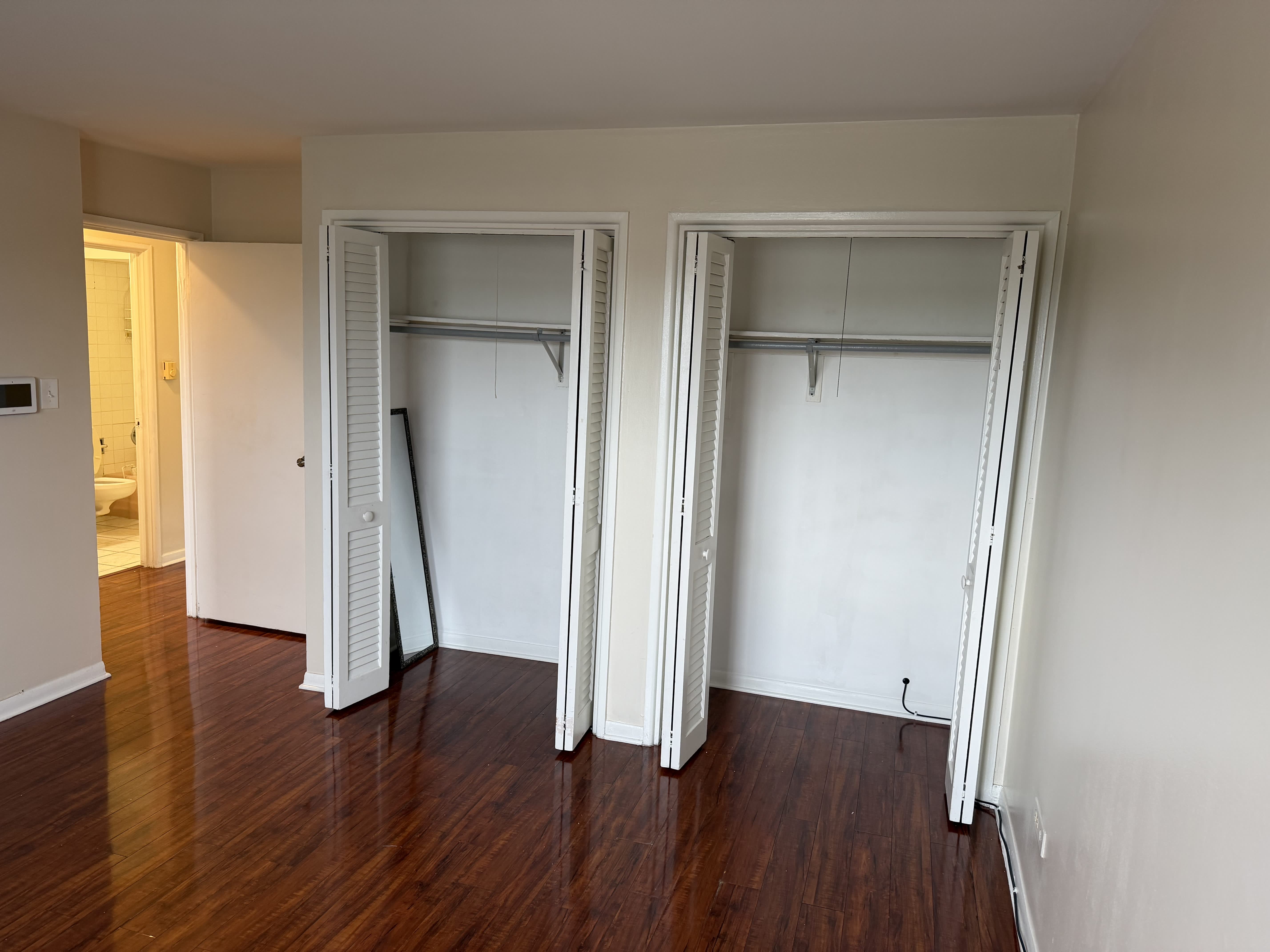 8018 S Hoyne Ave – photo 3