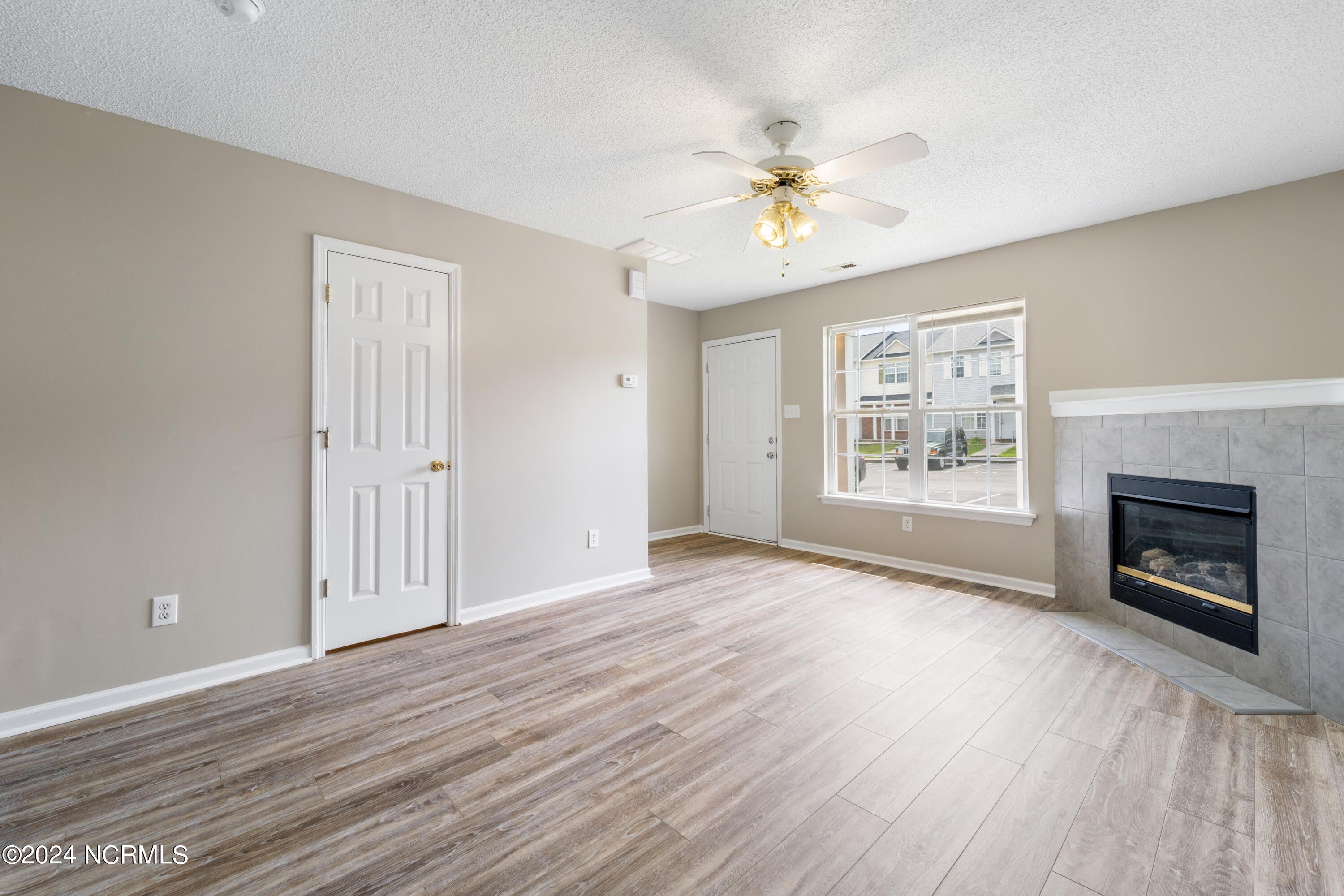 103 Pinegrove Court – photo 4