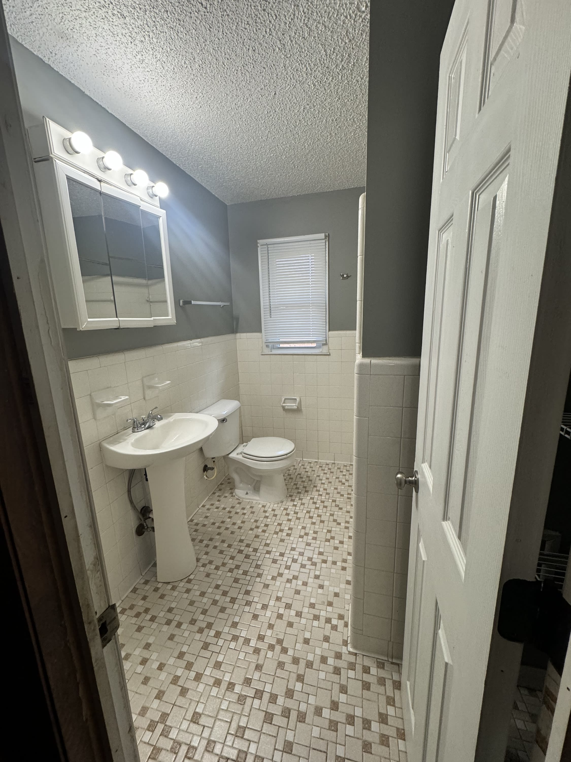 1047-D Rulnick Street – photo 3