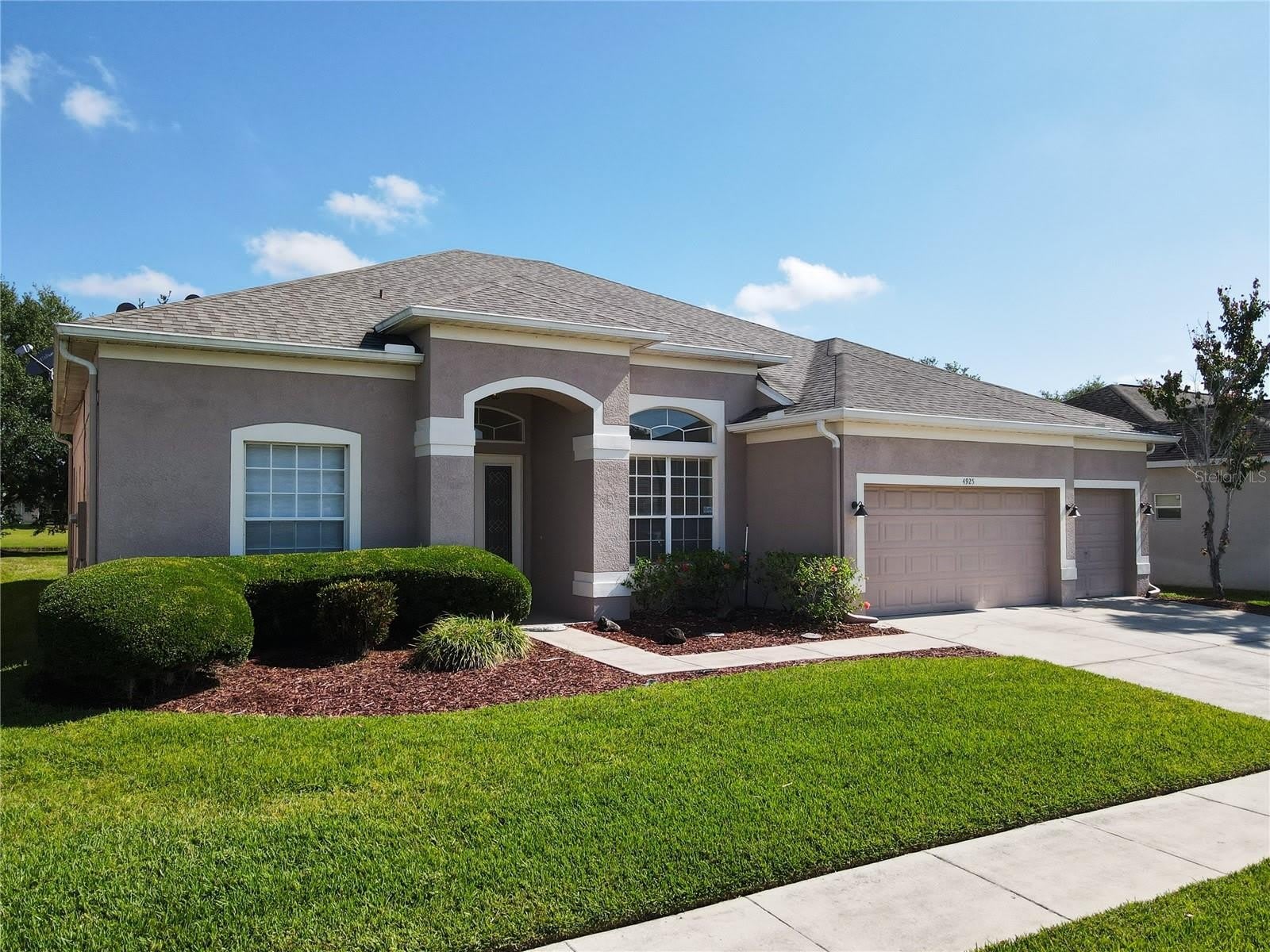 4925 BRIGHTMOUR Circle – photo 4