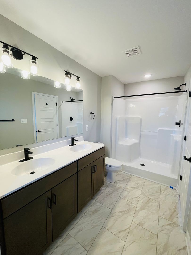 End Unit Townhouse in Congers Creek – photo 5