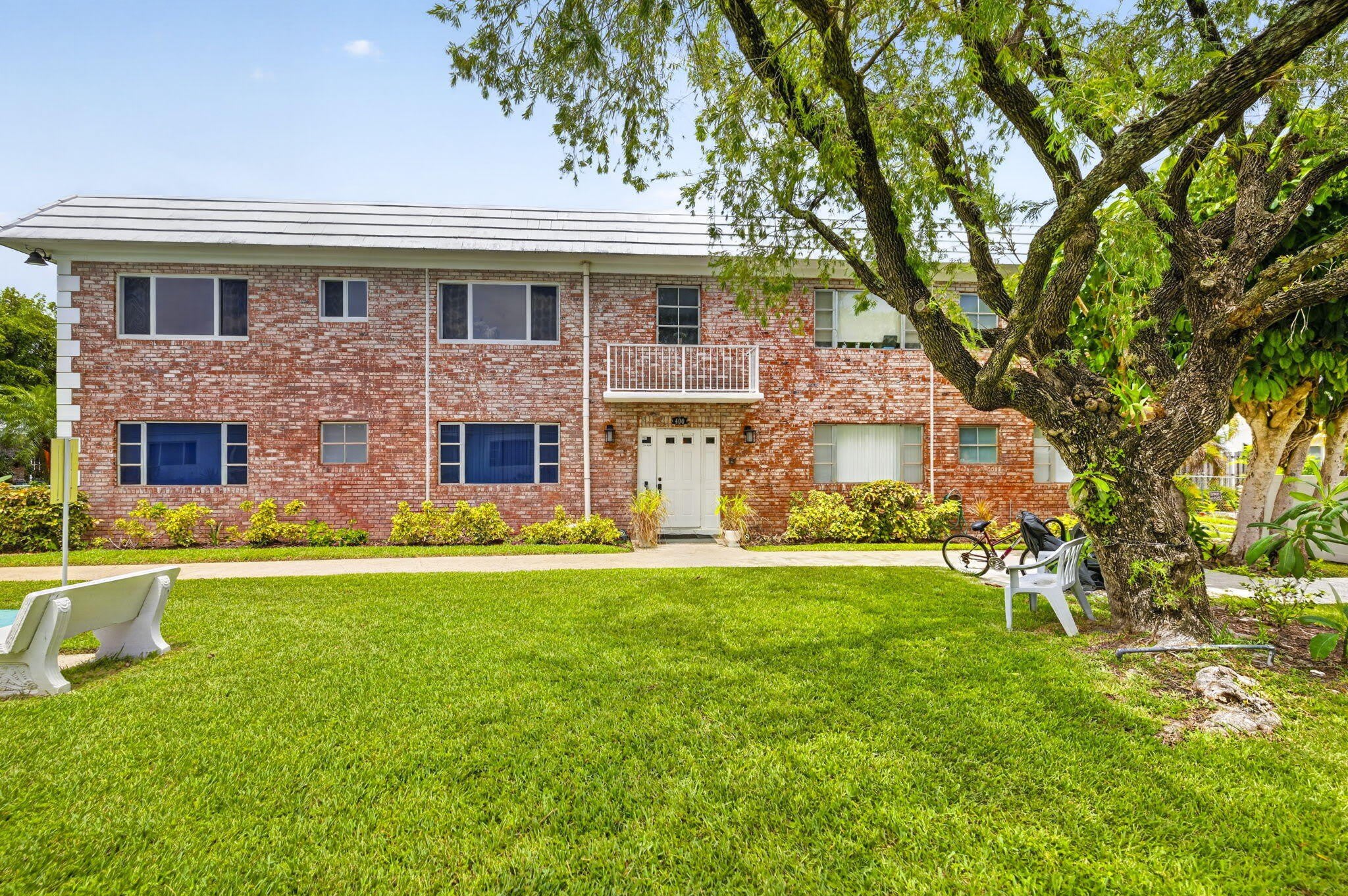 400 S Cypress Road – photo 2