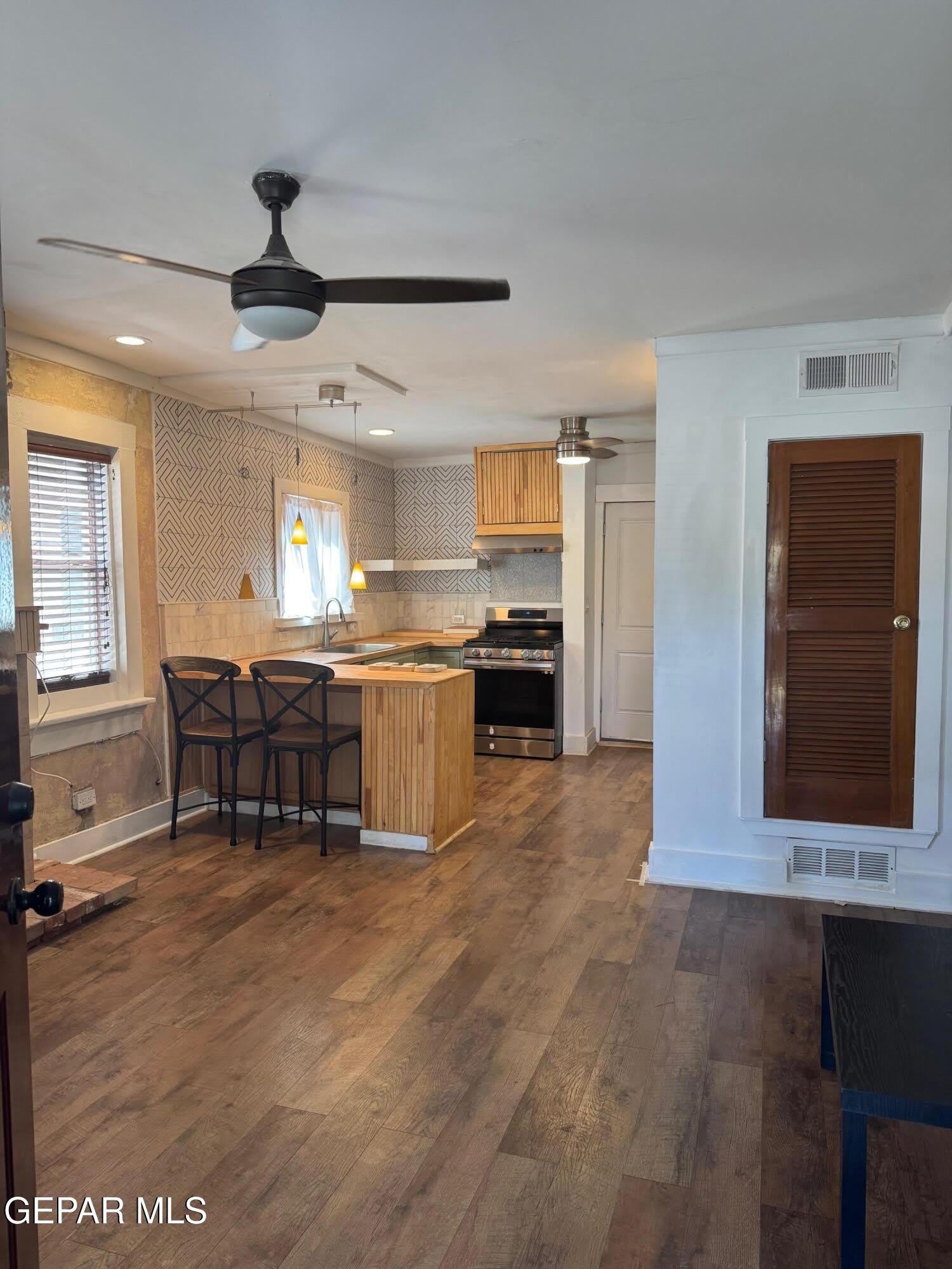 615 N CEBADA Street – photo 5