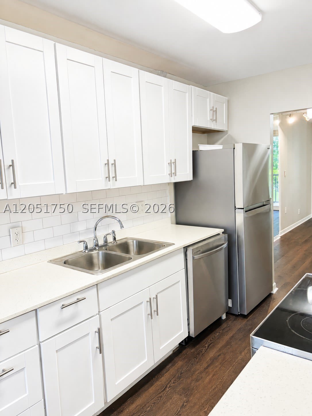250 Jacaranda Dr – photo 5