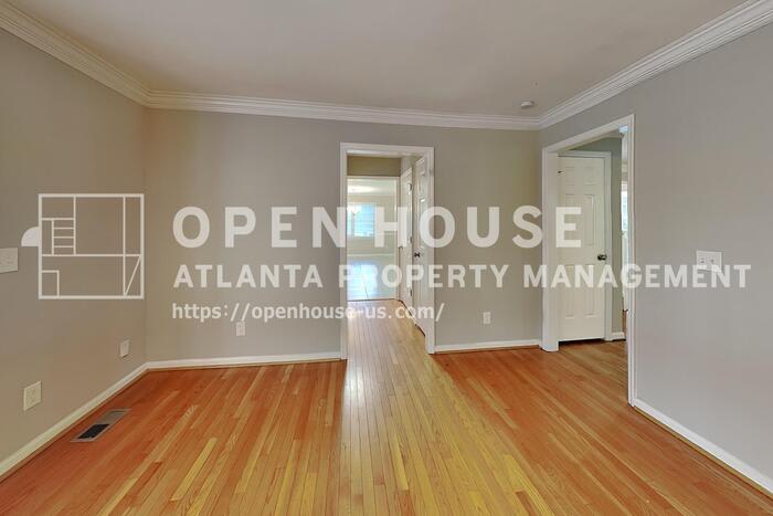 3371 Chatsworth Way – photo 4