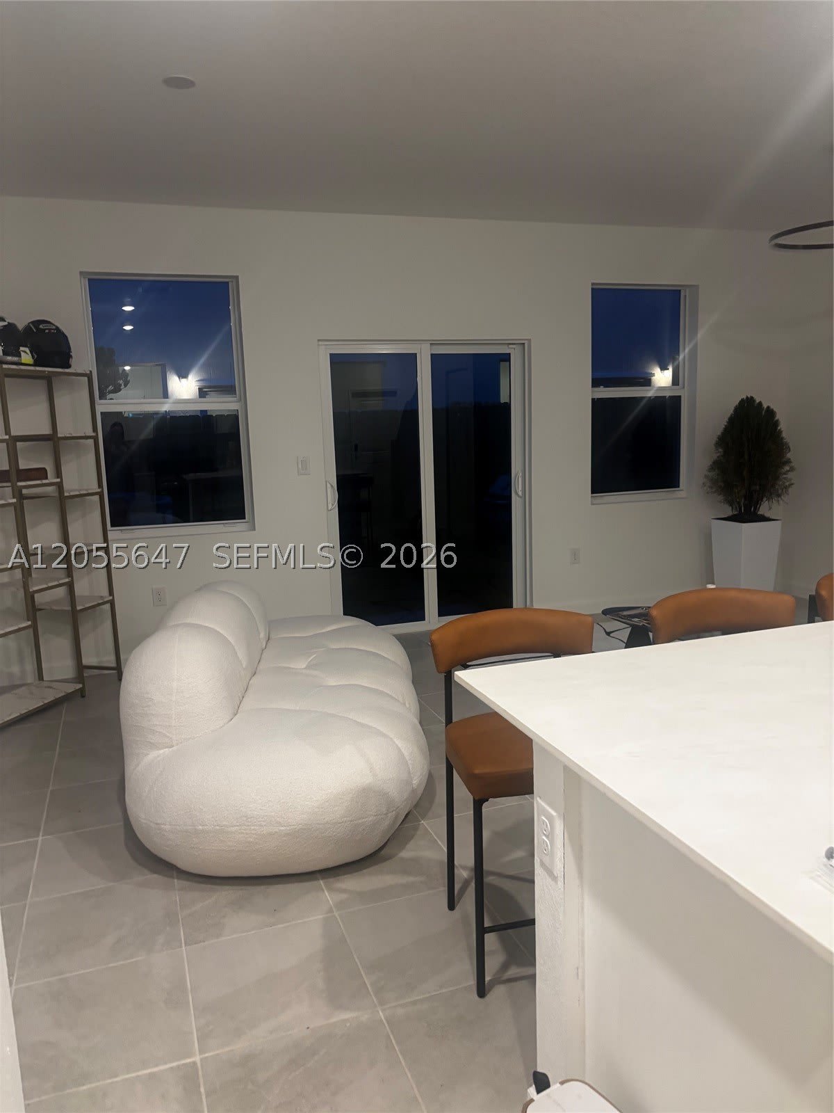 1097 Se 2Nd Ter – photo 4