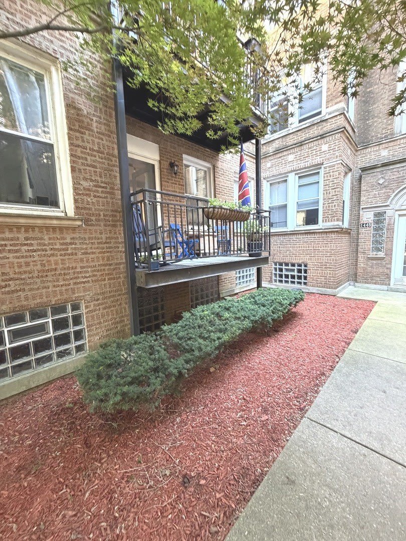 1443 W Victoria Street – photo 2