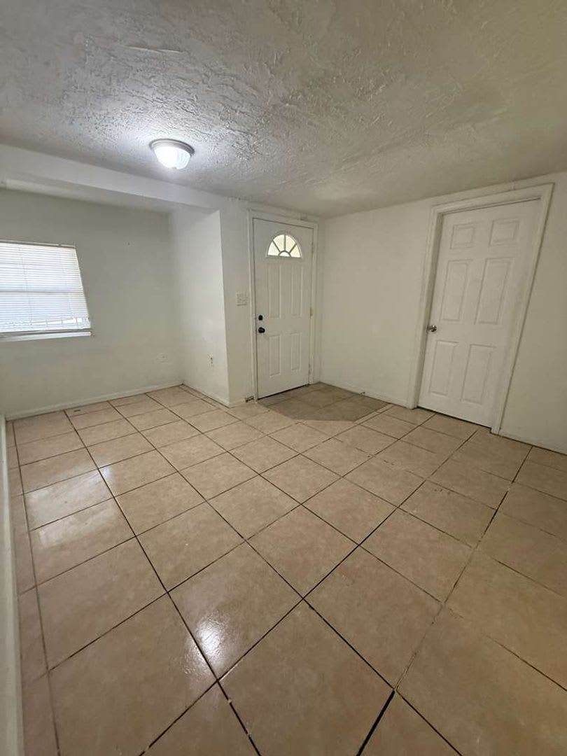 Spacious 5BR Home in Orlando – Great Value & Move-In Ready! – photo 5