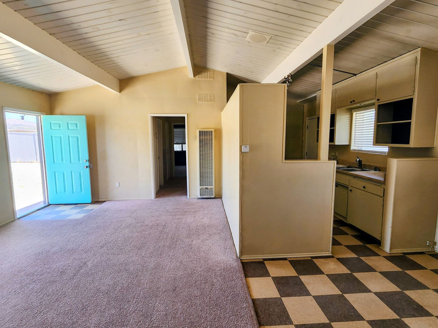 Cozy 2 bed/1 Bath house-UNFURNISHED ** – photo 4
