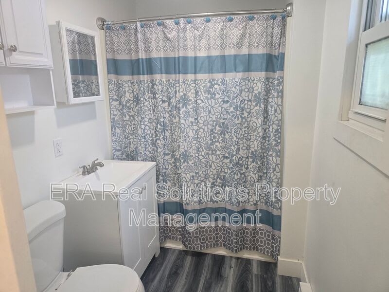 1370 East Ave – photo 2