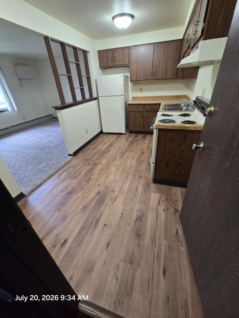 Windsor Heights Apartments – photo 2