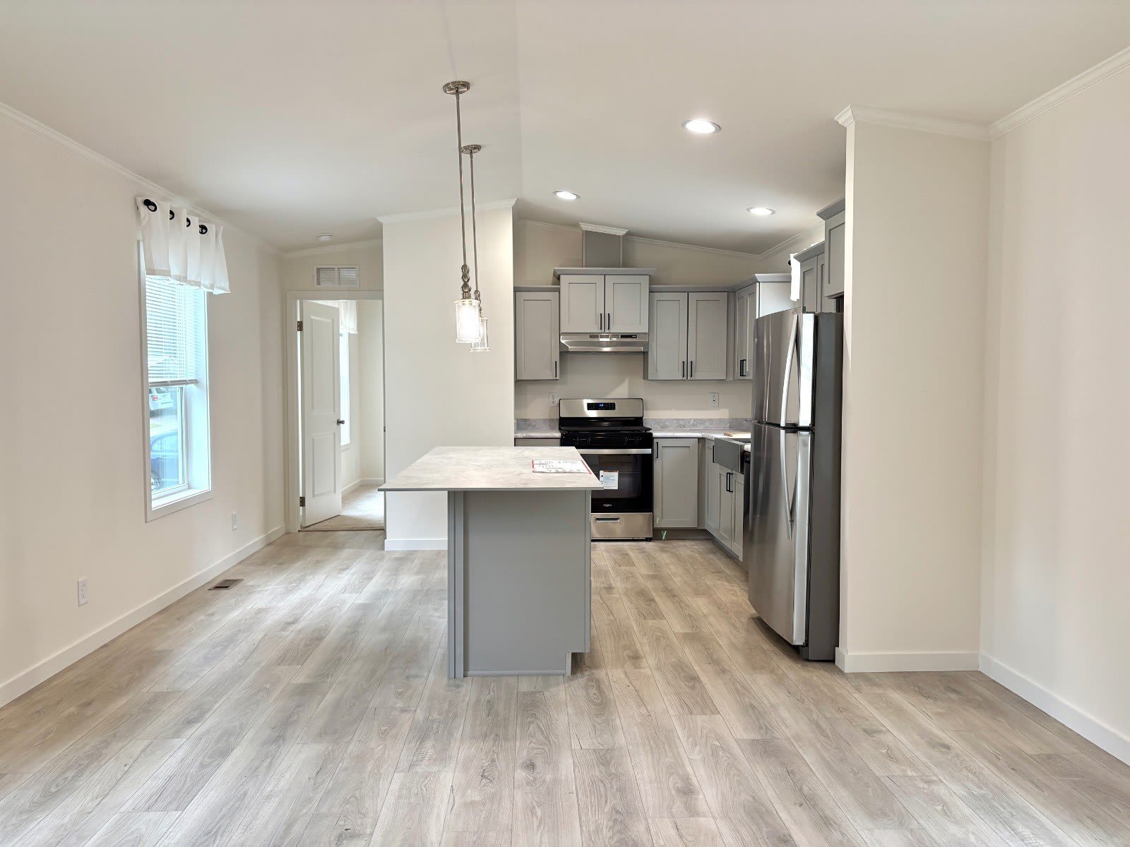 401 Lilly Ln – photo 3