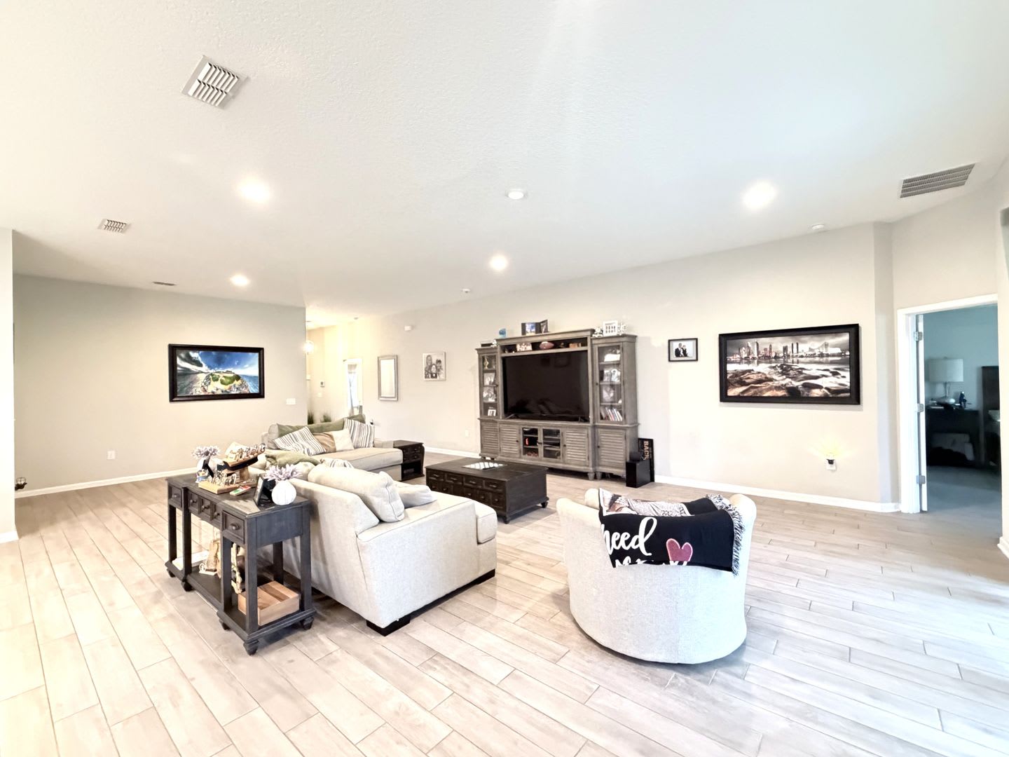 4 bedrooms, 3 bathrooms, and a 3-car garage, Fenced – photo 5