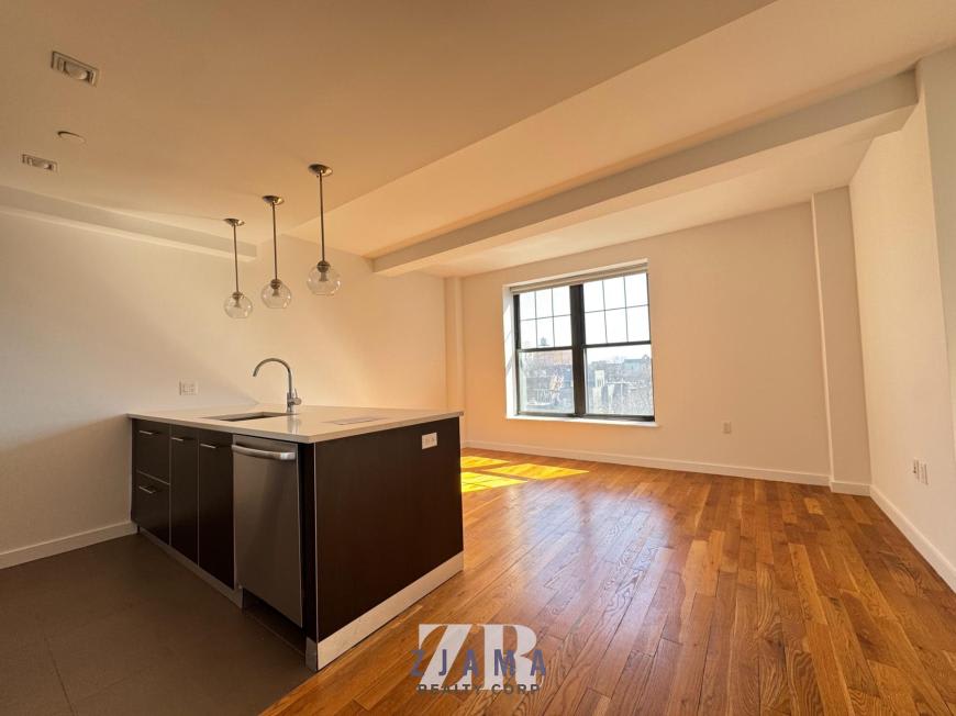 123 Parkside Avenue – photo 1