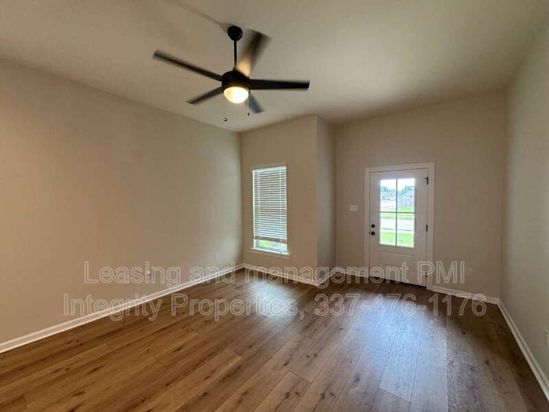 325 Mulholland Ln – photo 4