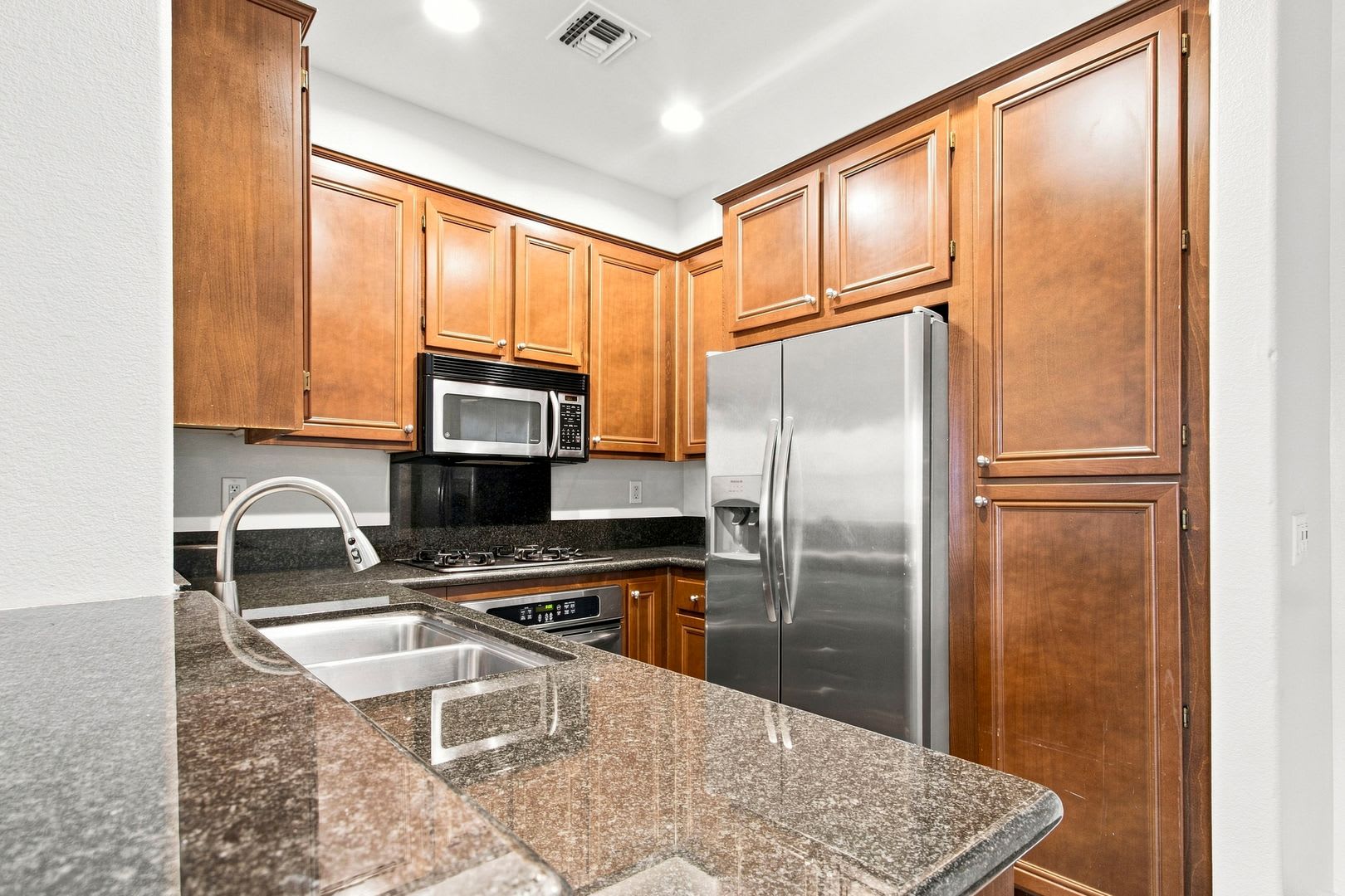 2 Story Townhome In Desirable Windingwalk – photo 4