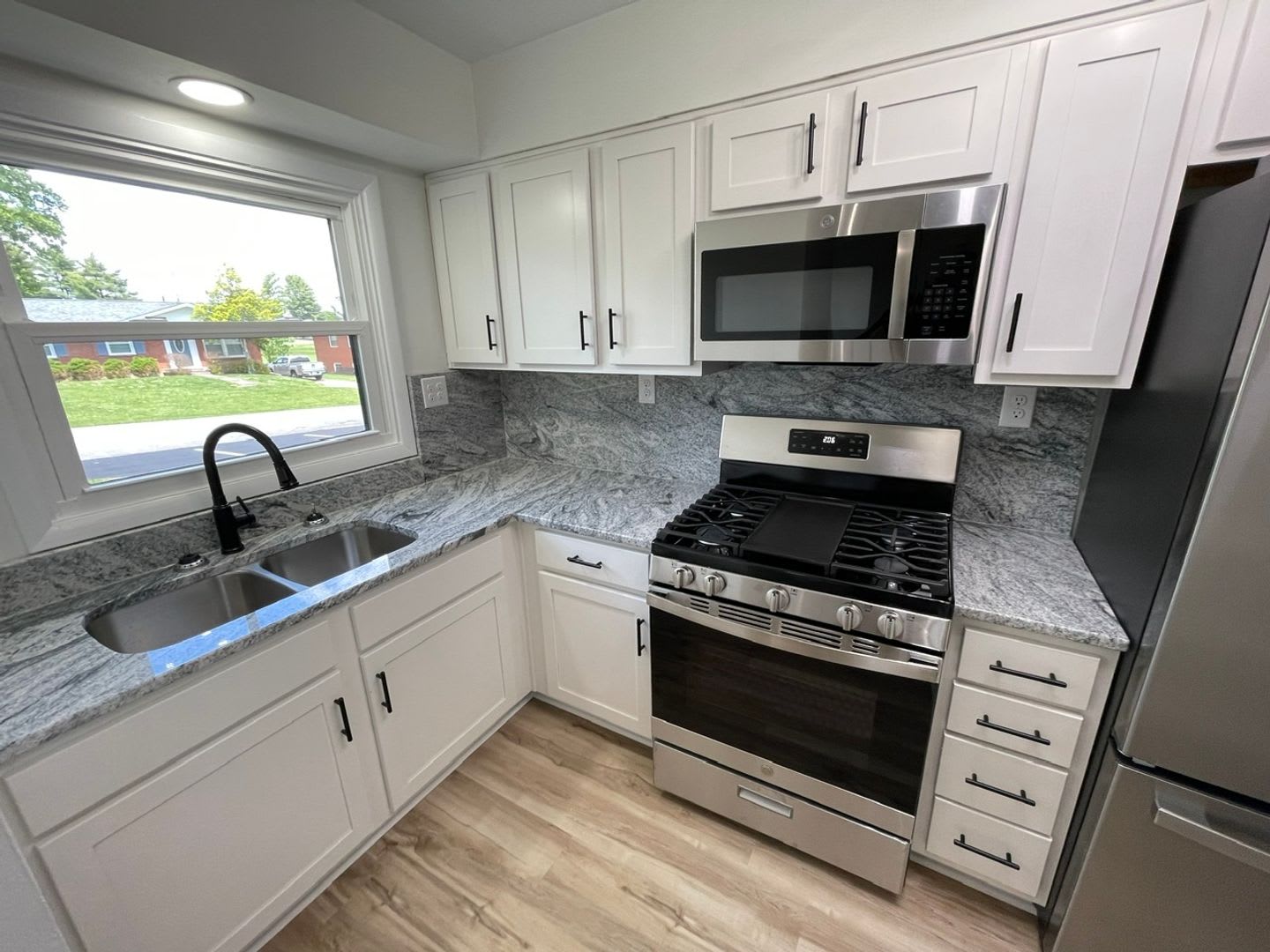 Modern Design Condo Near Shelbyville Country Club – photo 5