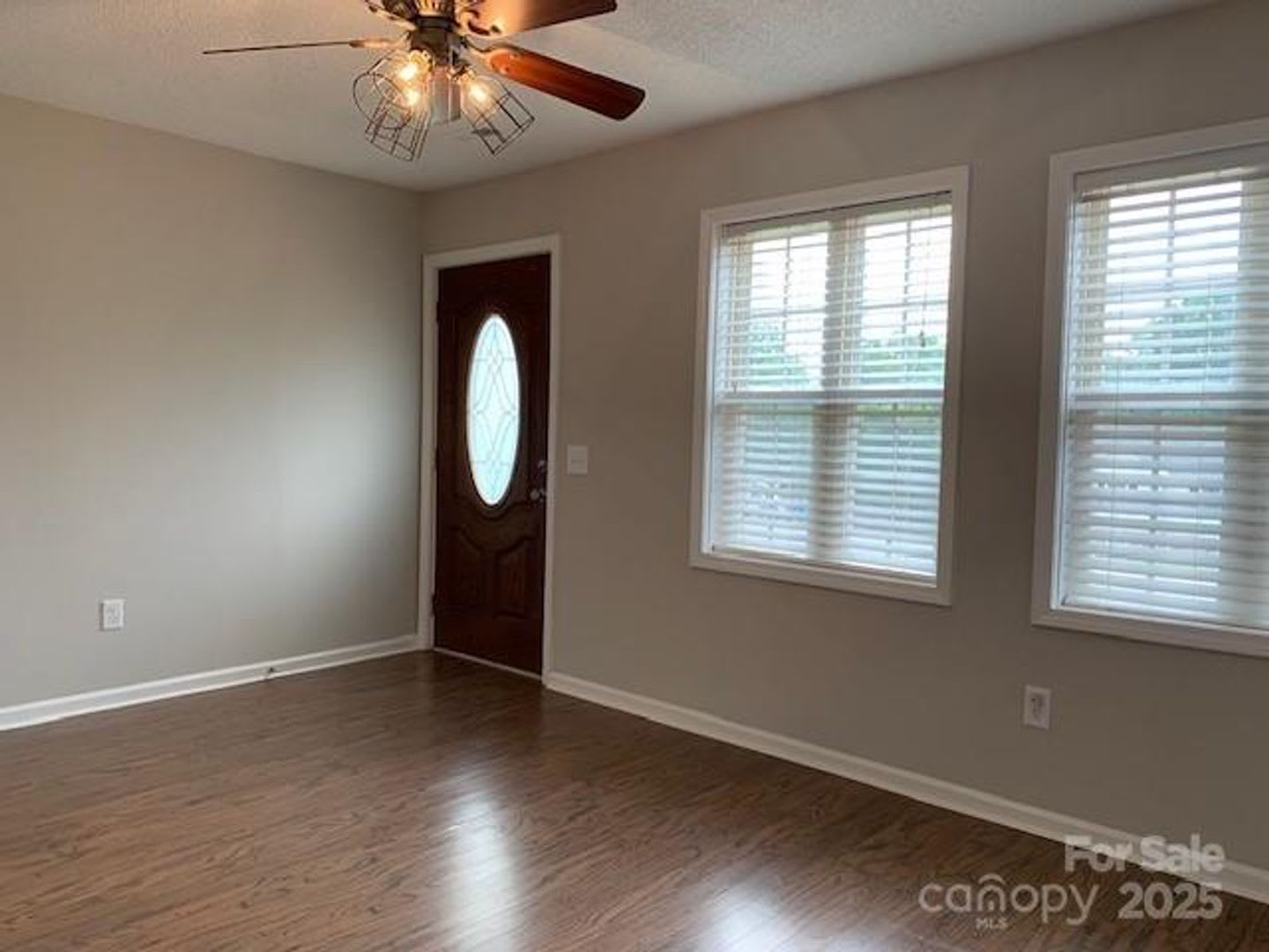 3 Bed, 2 Bath Home in Lenoir – photo 3
