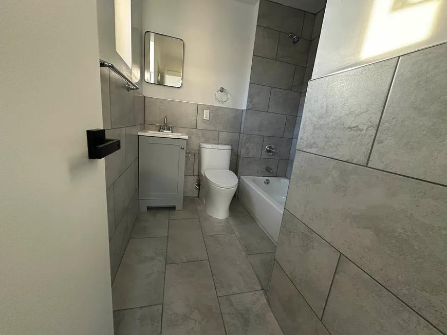 680 Courtlandt Avenue – photo 5