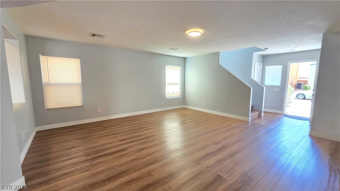 628 Port Talbot Avenue – photo 3