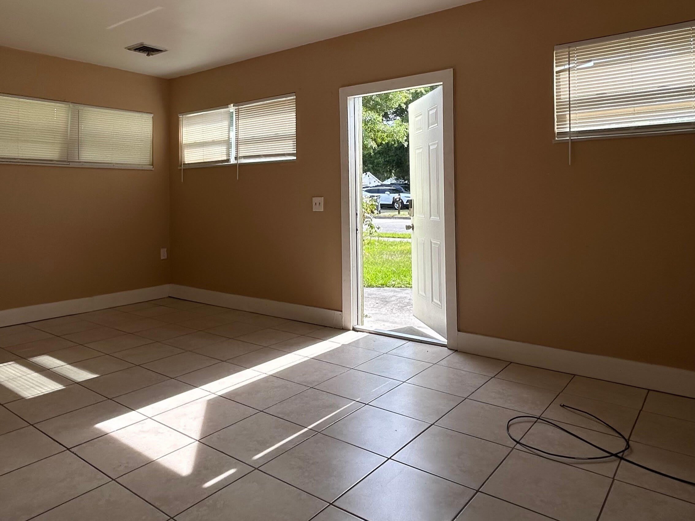 308 S 8th Street – photo 3