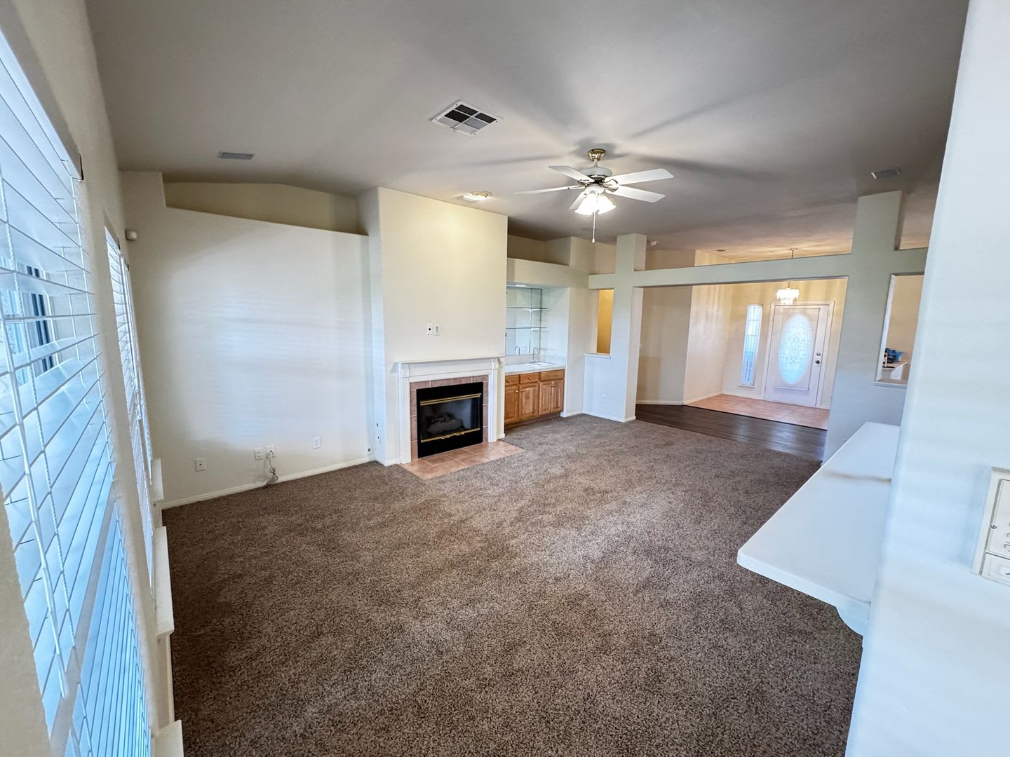 4 Bed Home In Guard Gated Community – photo 3