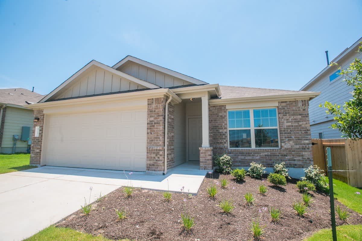Updated Southeast Austin Single Story – photo 1