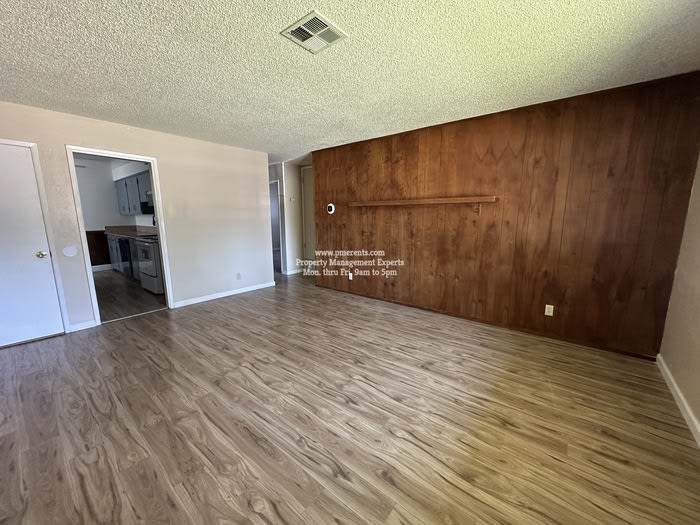 6807 North El Dorado Street – photo 2