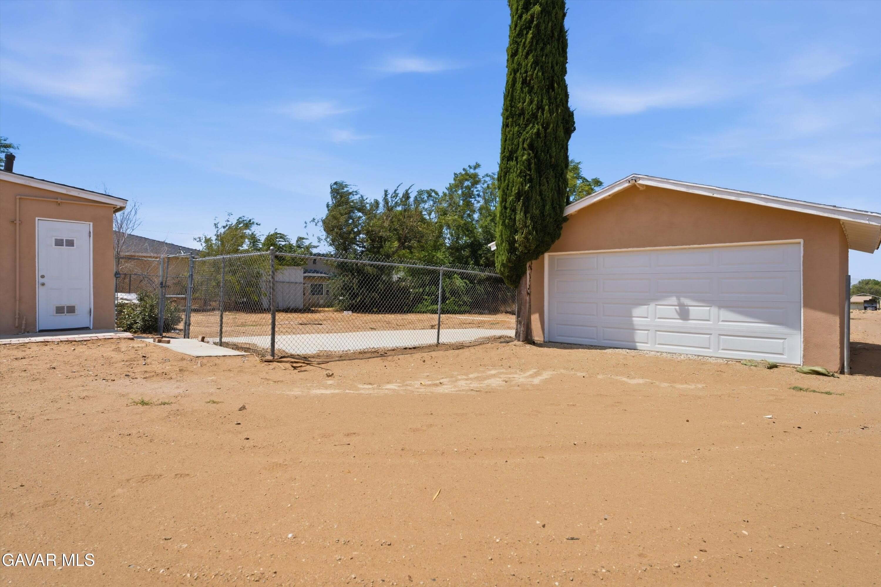 4851 W Avenue M8 – photo 2