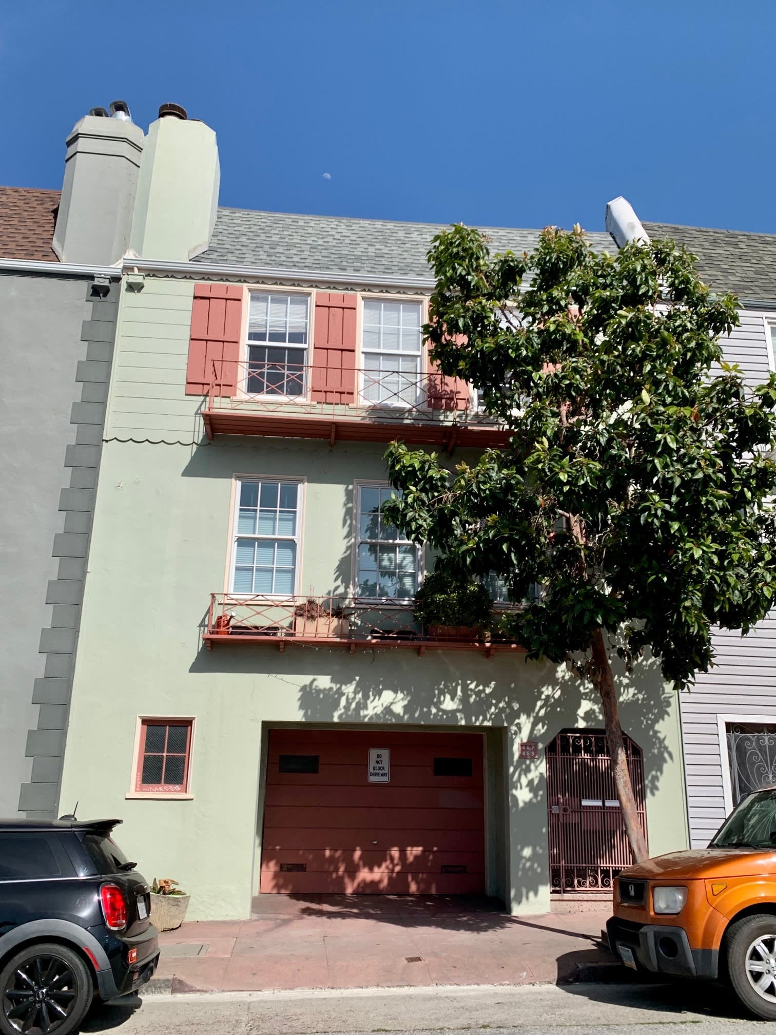 467 Capp Street – photo 1