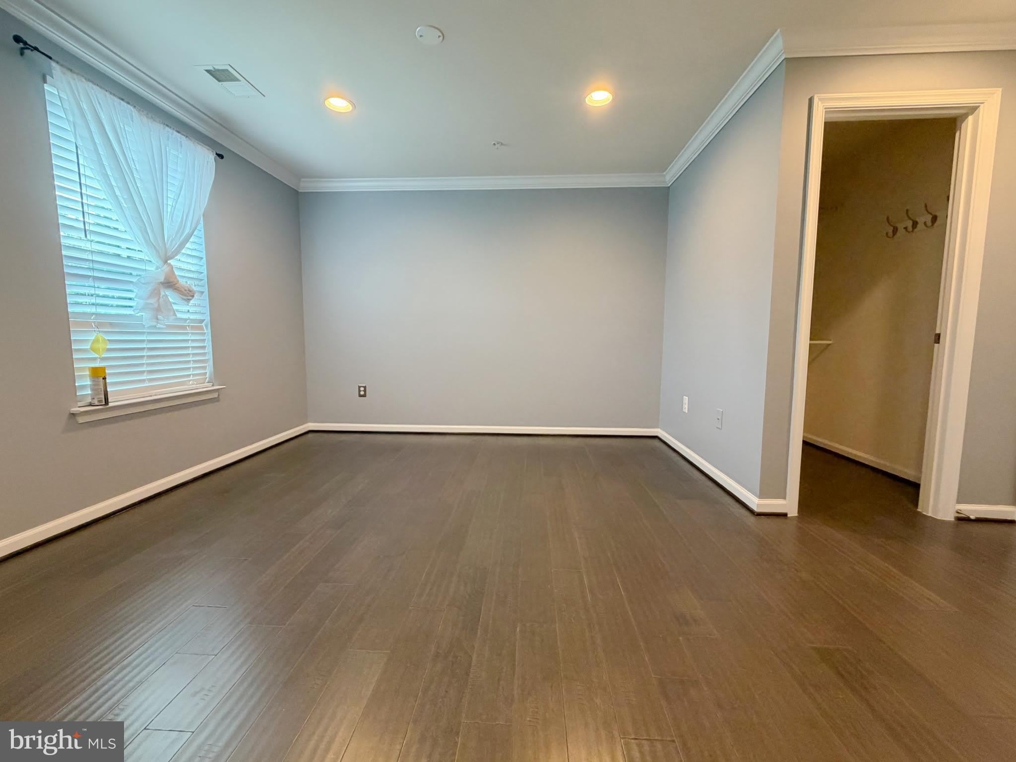 3625 URBANA Pike – photo 3